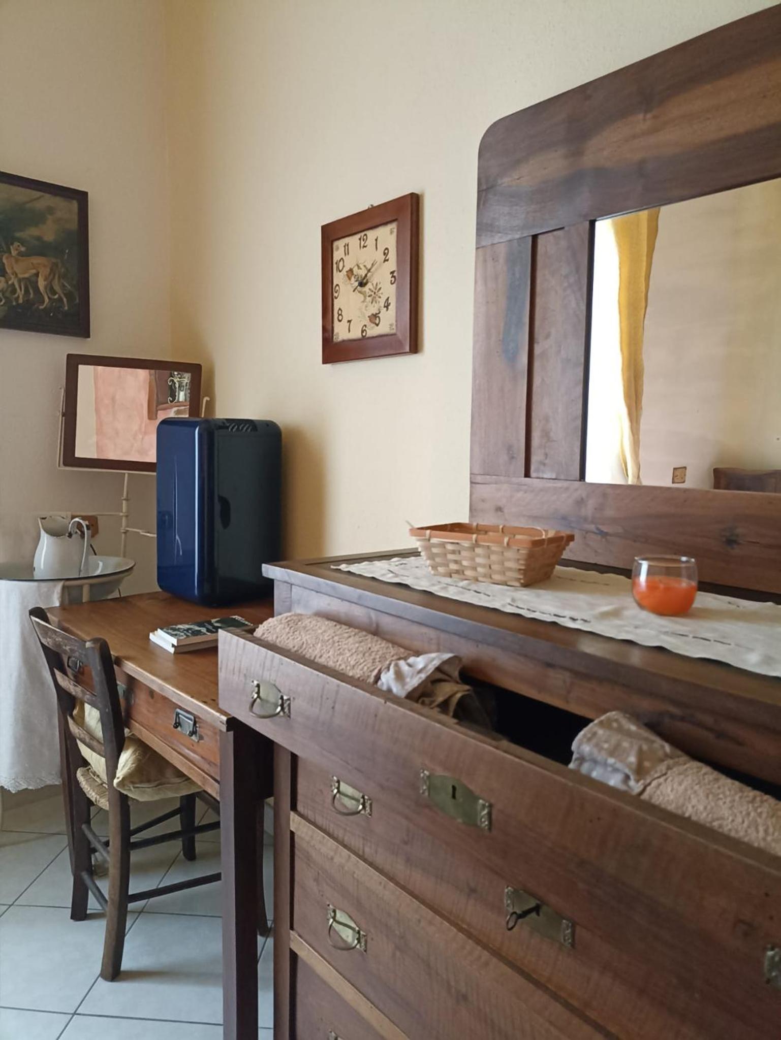 Deluxe Room - Photo 6