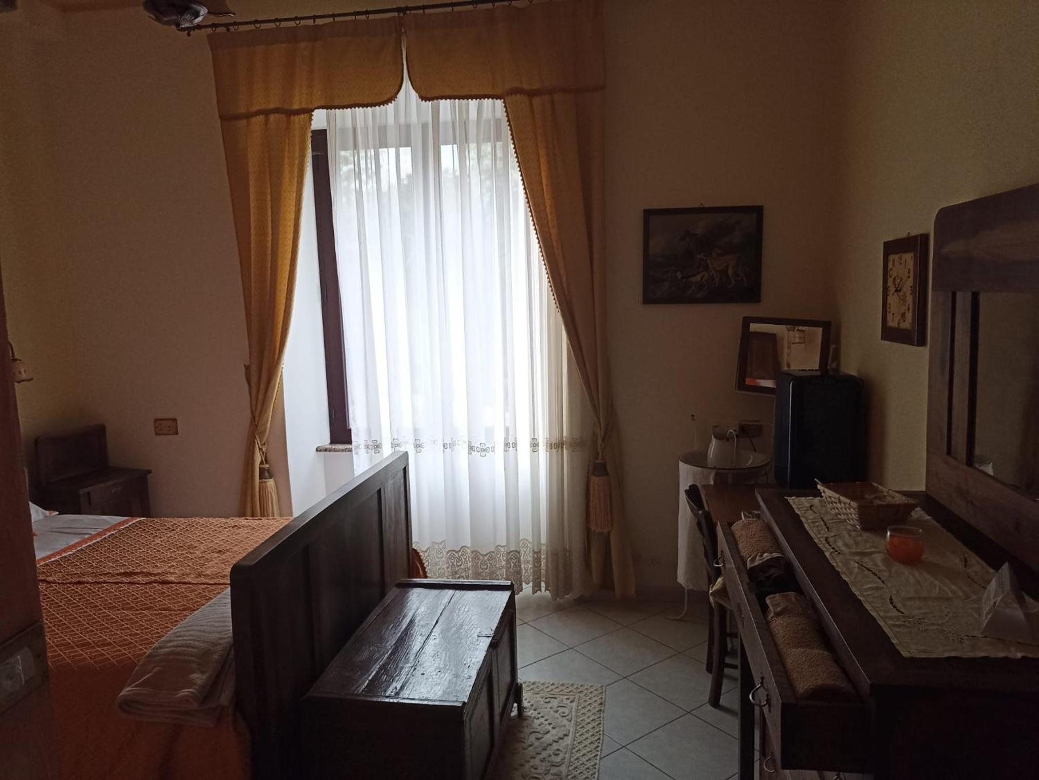 Deluxe Room - Photo 4