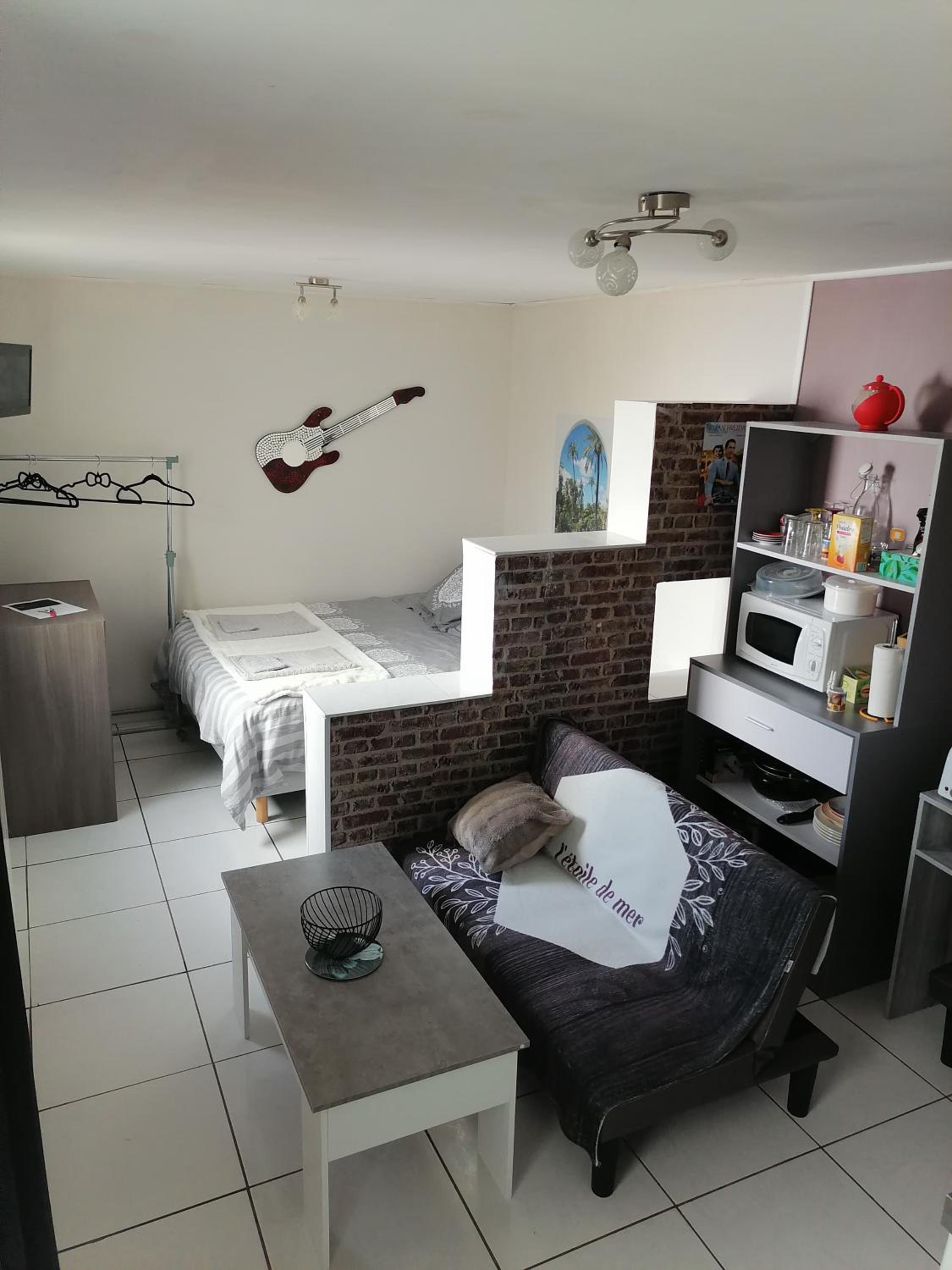 Studio Apartment - Photo 8