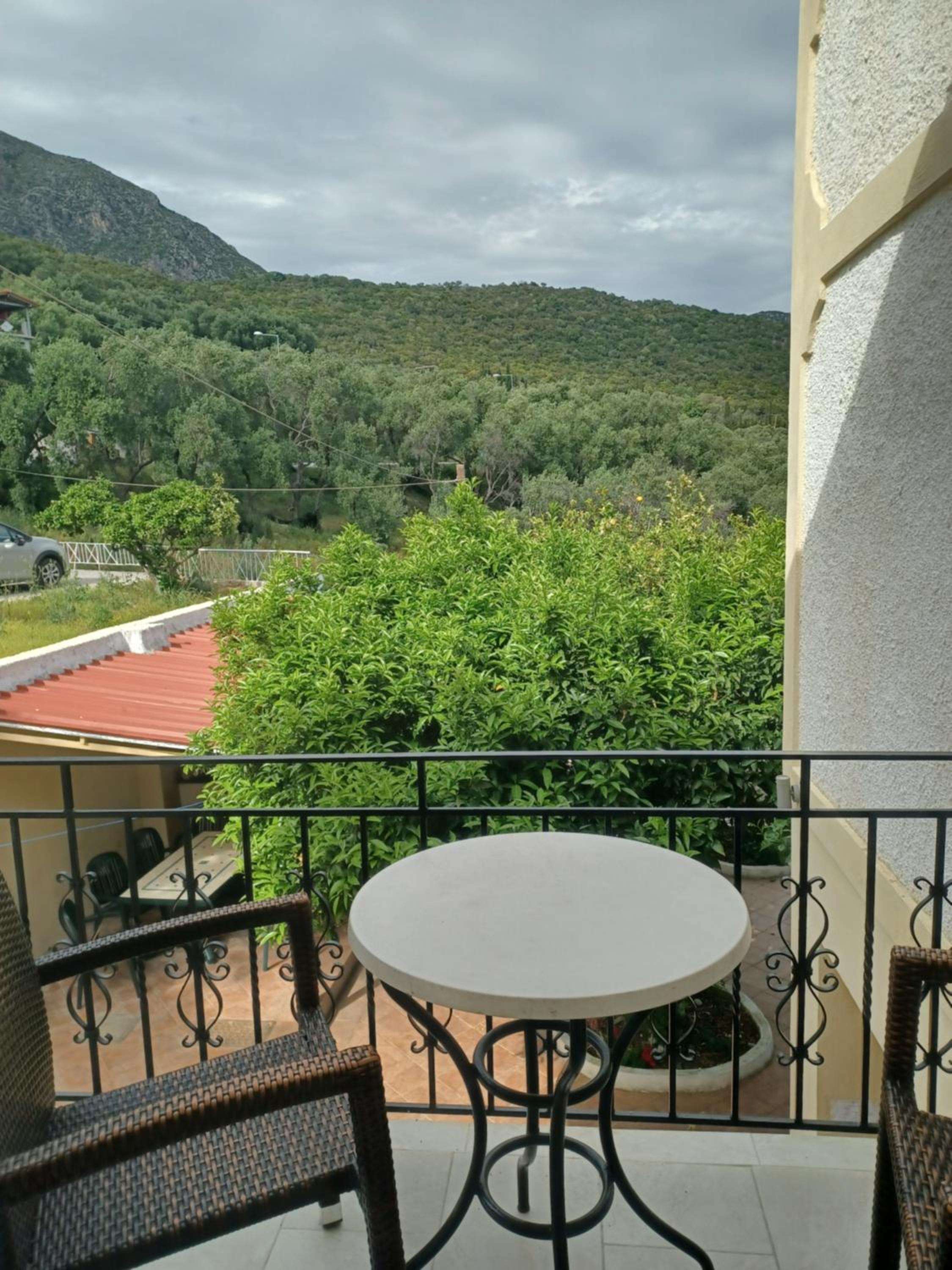 Deluxe Double Room with Balcony - Photo 21