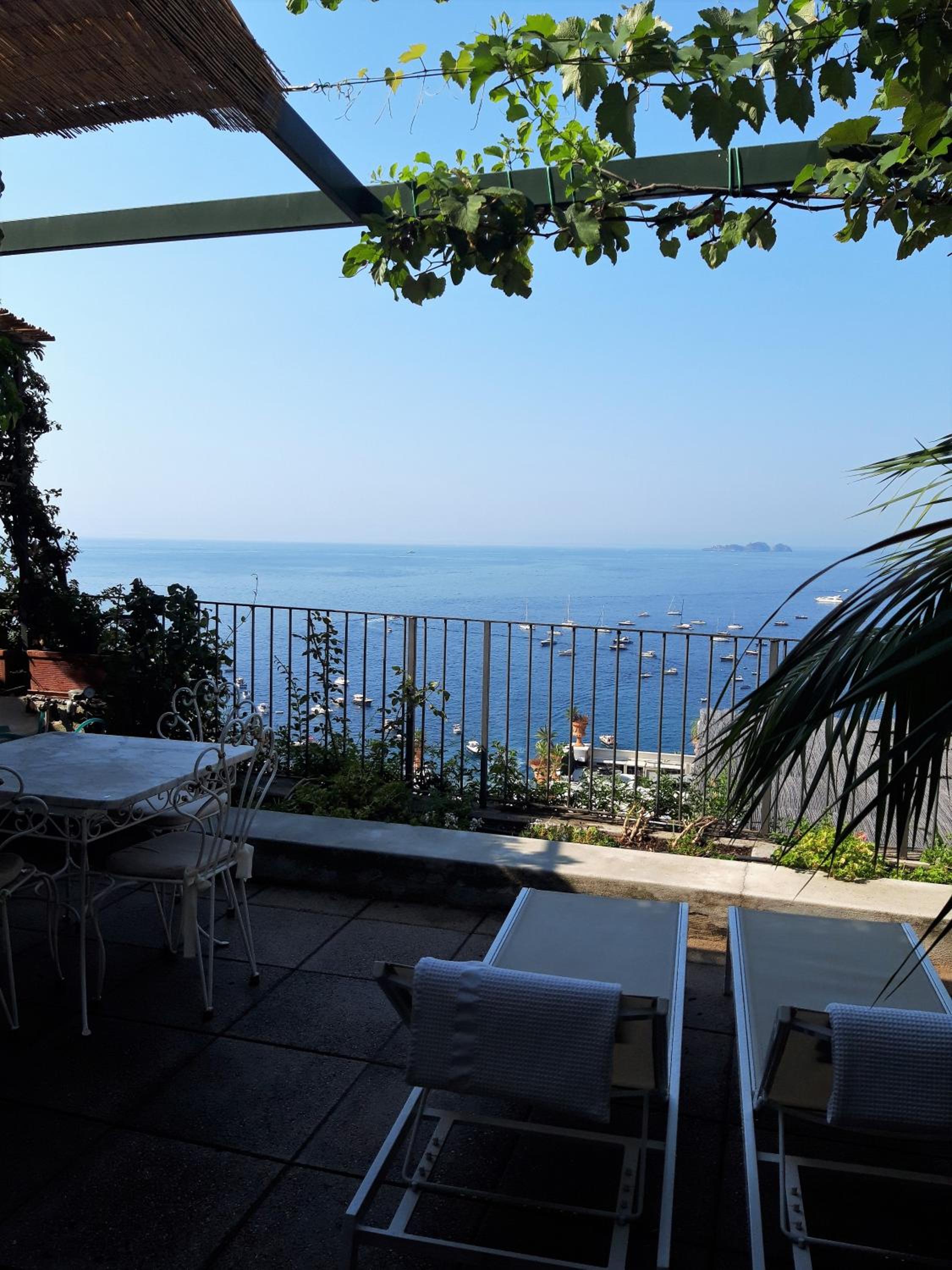 Deluxe Double or Twin Room with Sea View photo 3