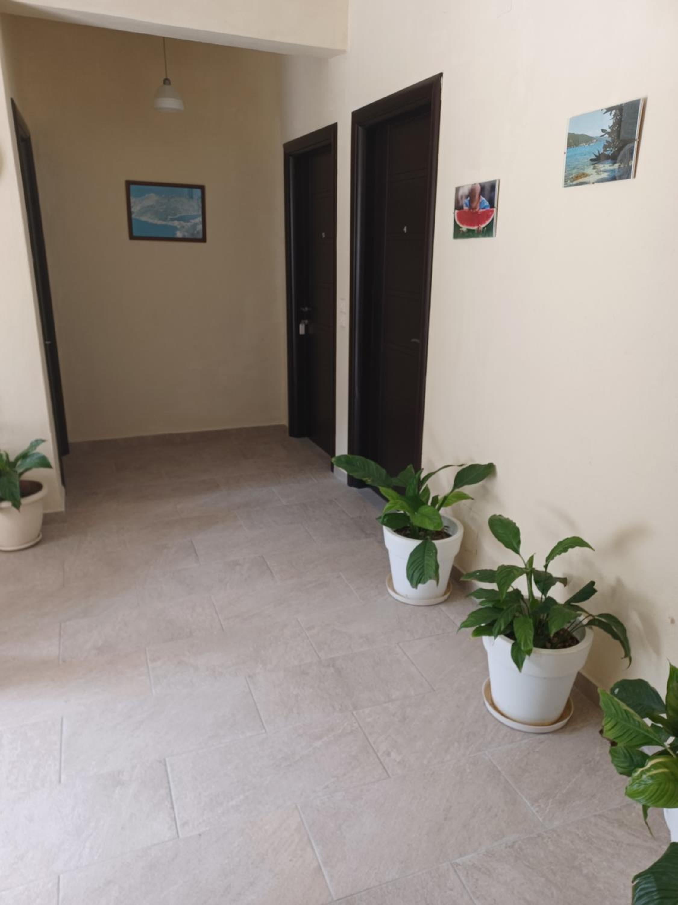 Deluxe Double Room with Balcony - Photo 19
