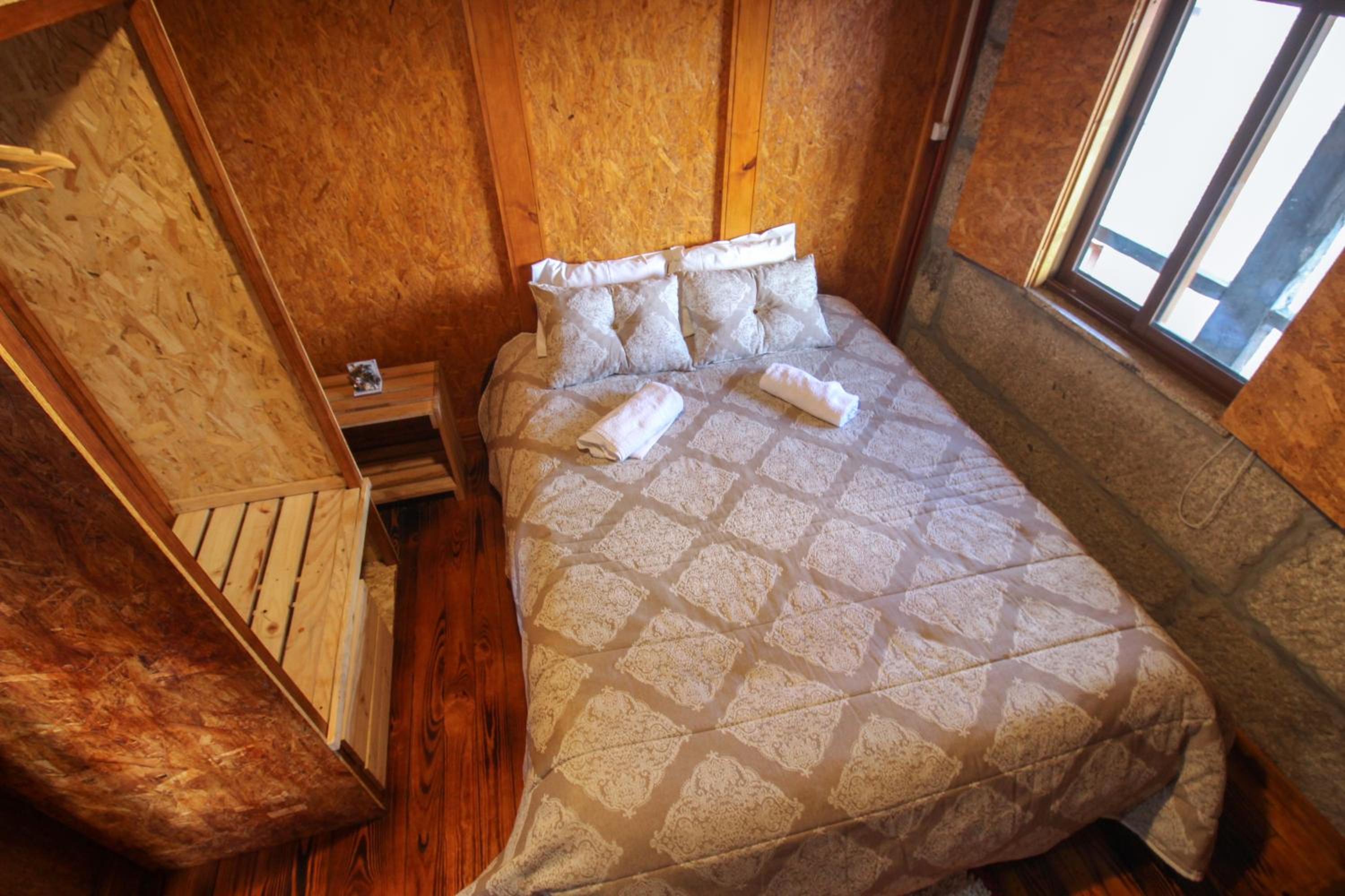 Five-Bedroom House - Photo 27