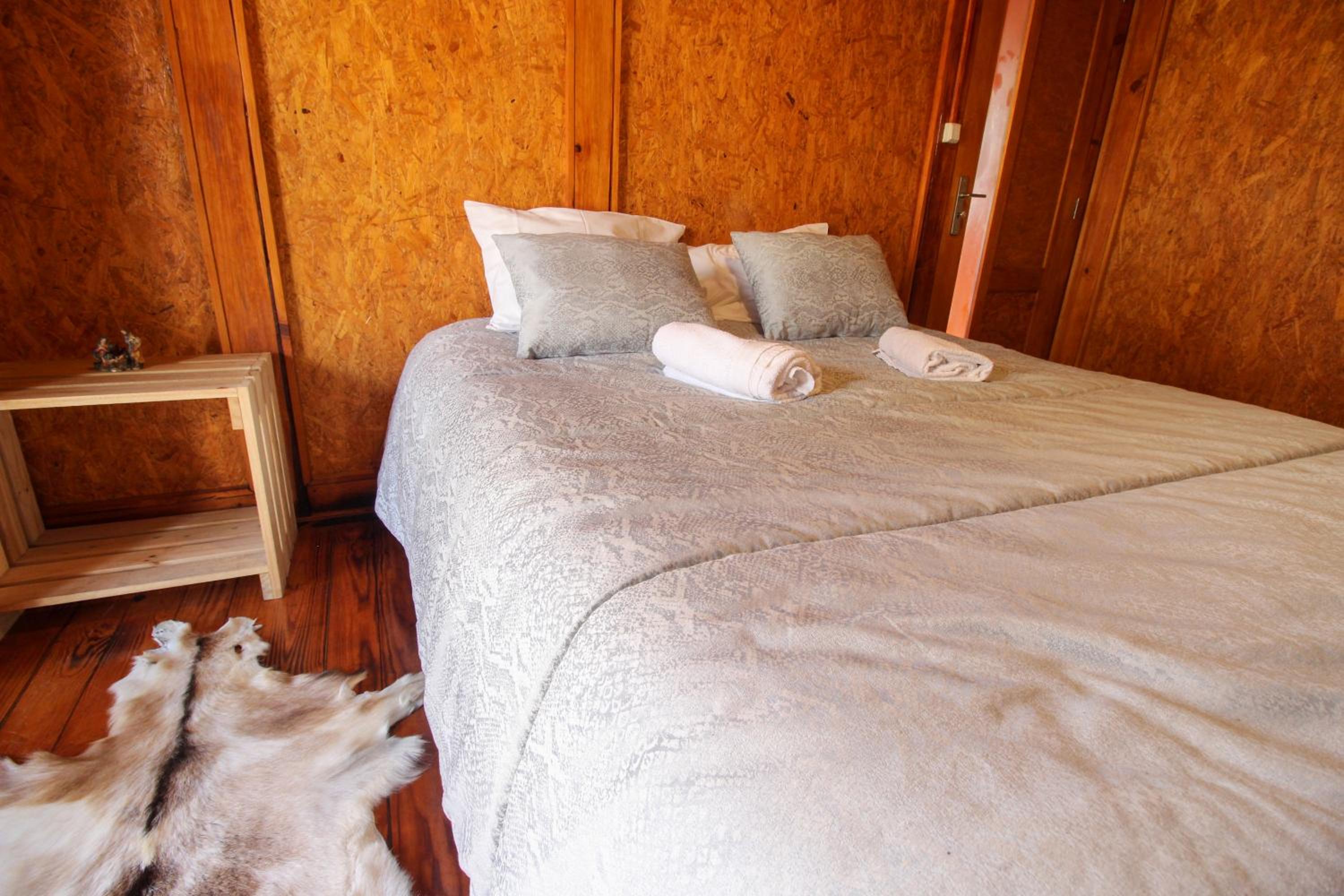 Five-Bedroom House - Photo 26