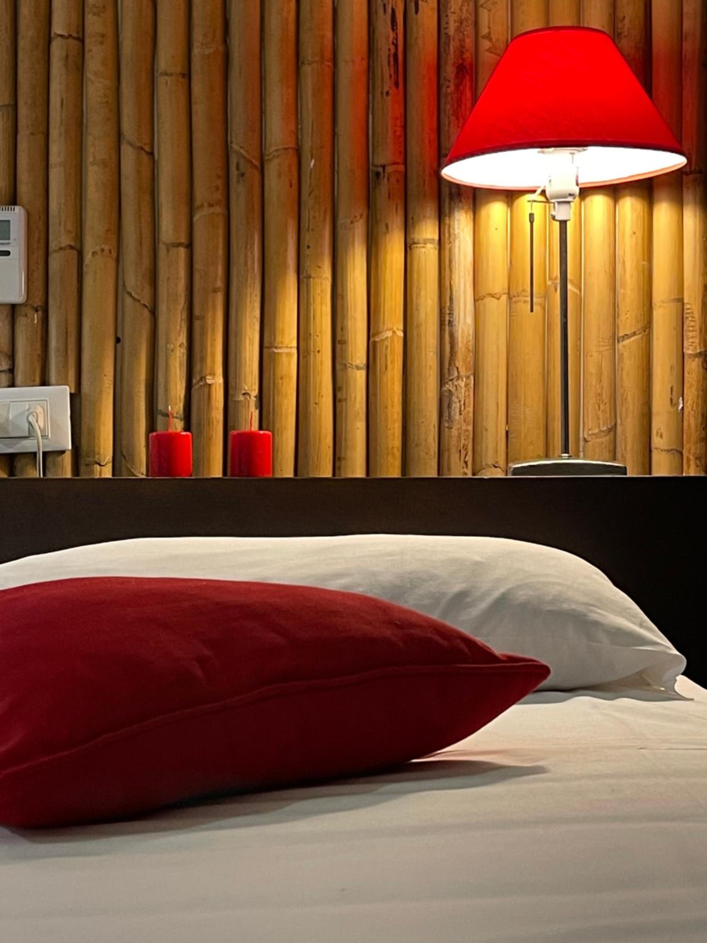 Two-Bedroom Apartment - Penthouse with Bathtube and Balcony photo 3