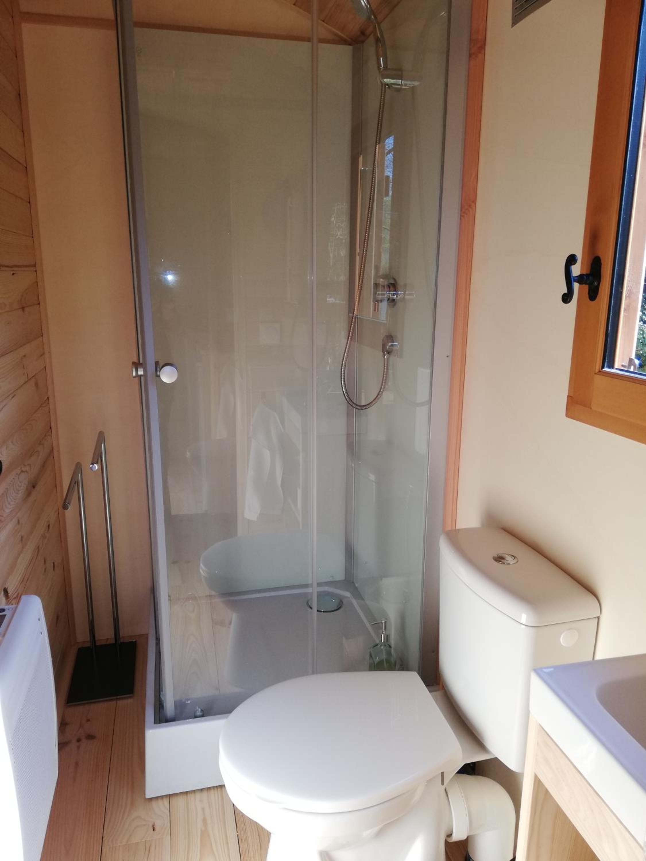 Double Room With Private Bathroom photo 2