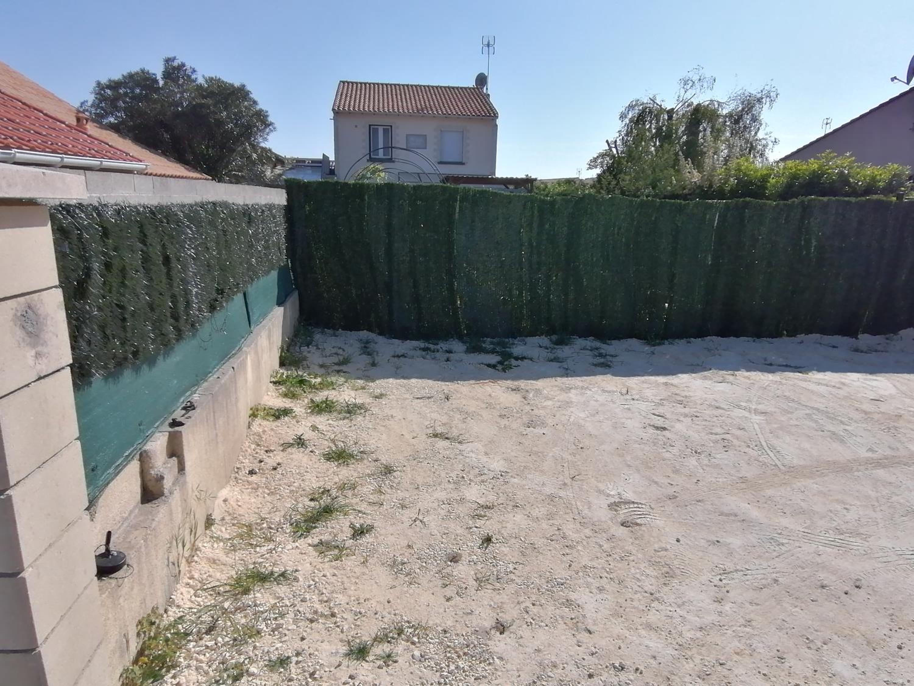 Apartment with Terrace - Photo 24