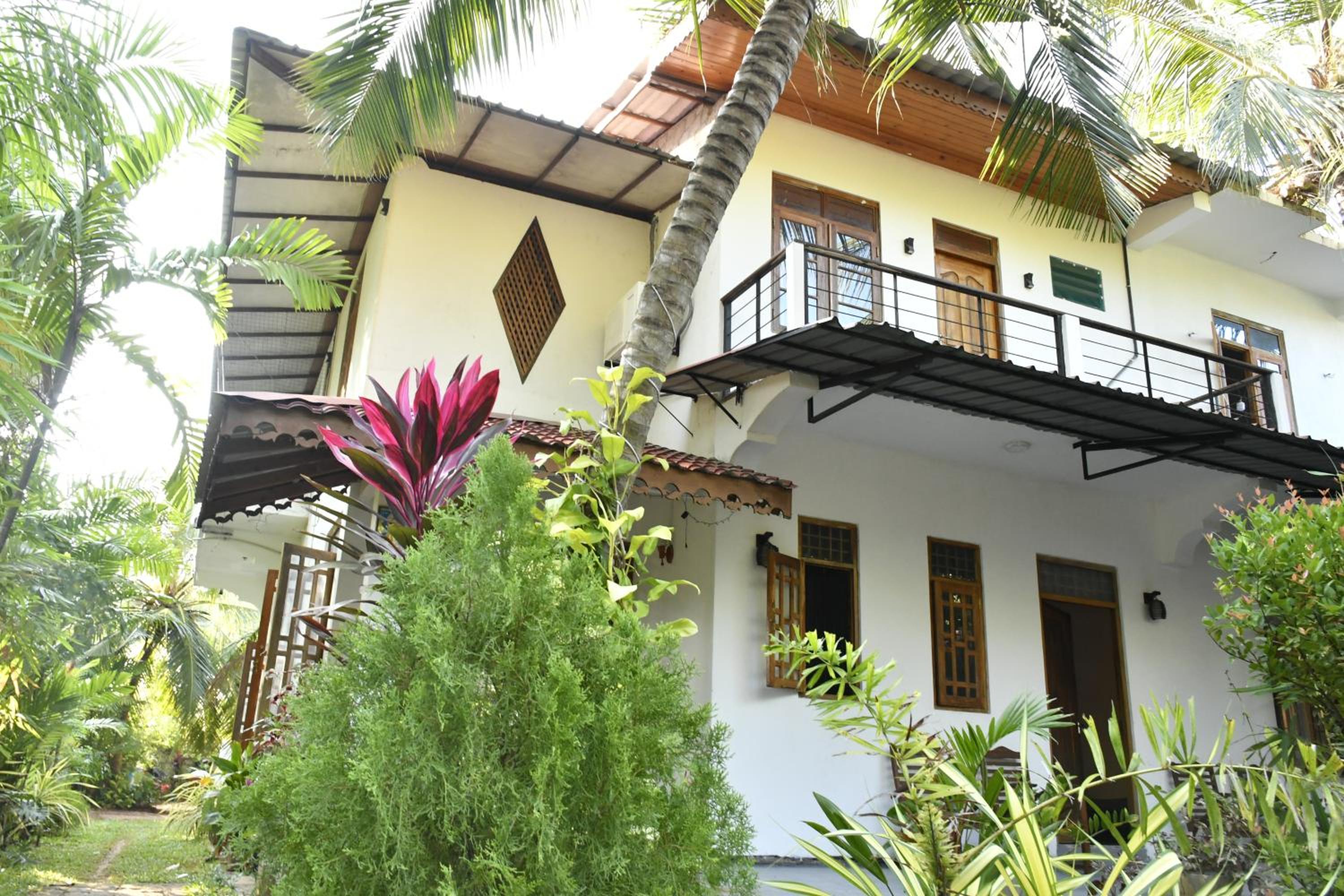 Deluxe Double Room with Balcony photo 1