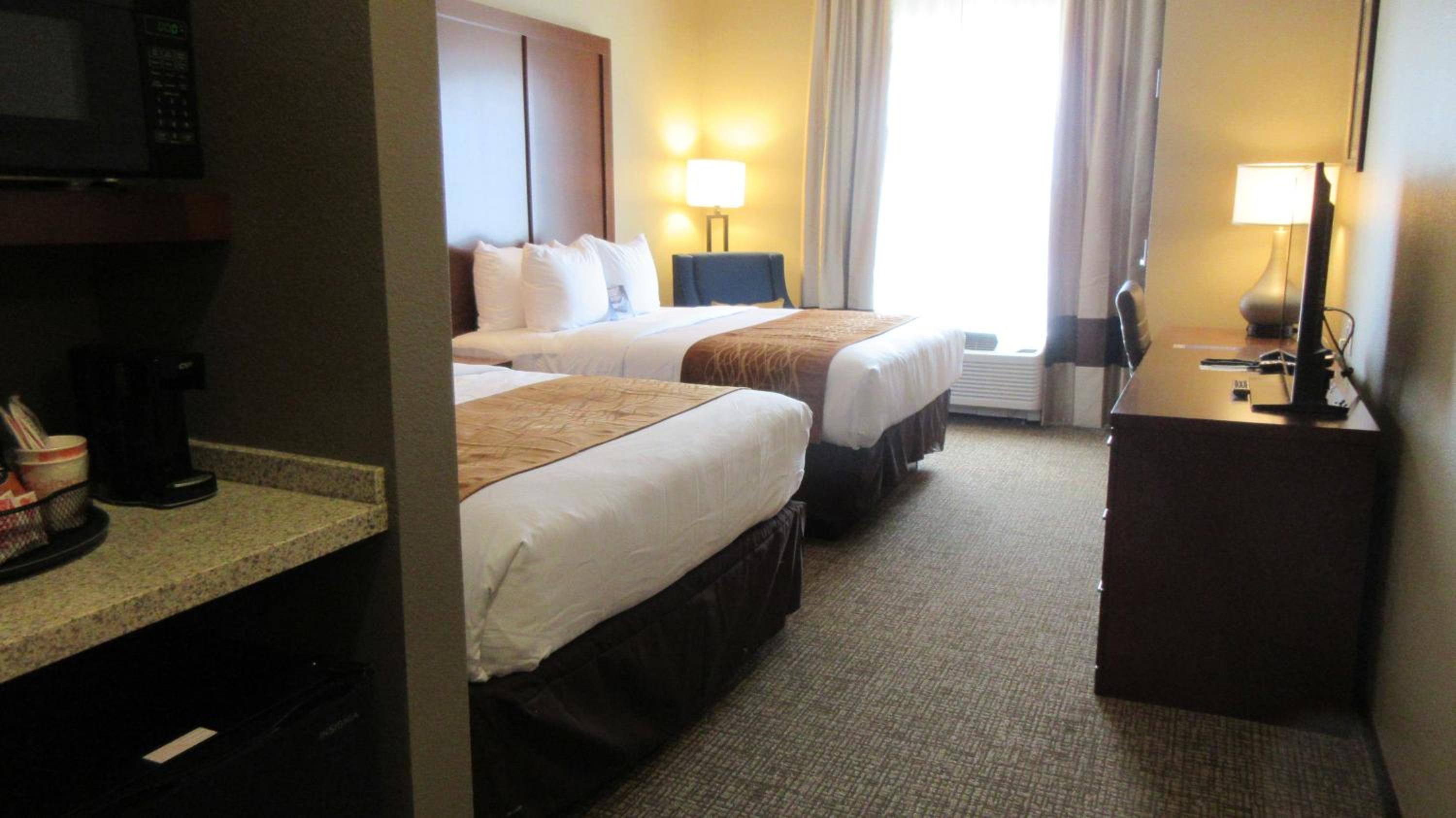 Queen Room with Two Queen Beds - Accessible/Non-Smoking photo 1