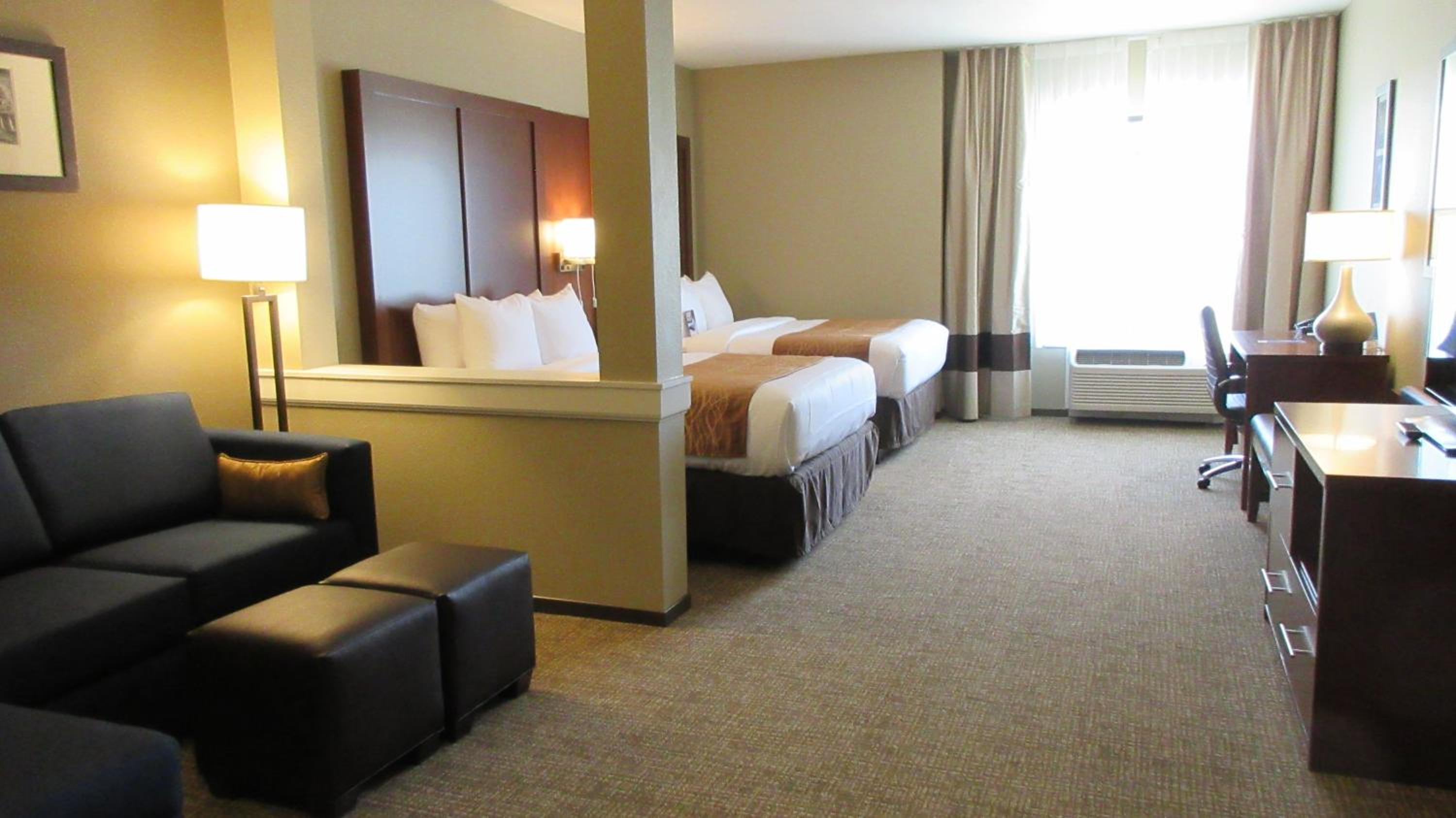 Queen Suite with Two Queen Beds - Accessible/Non-Smoking photo 1