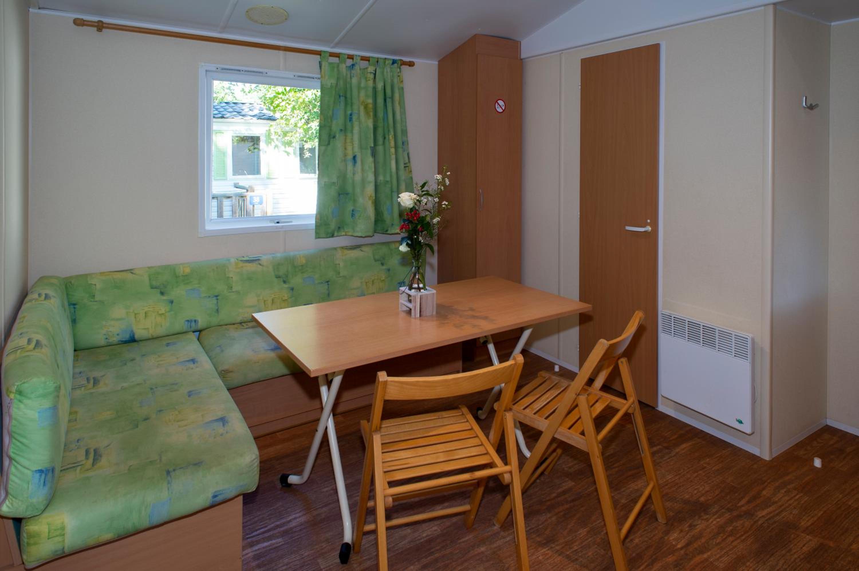 Mobile Home photo 2