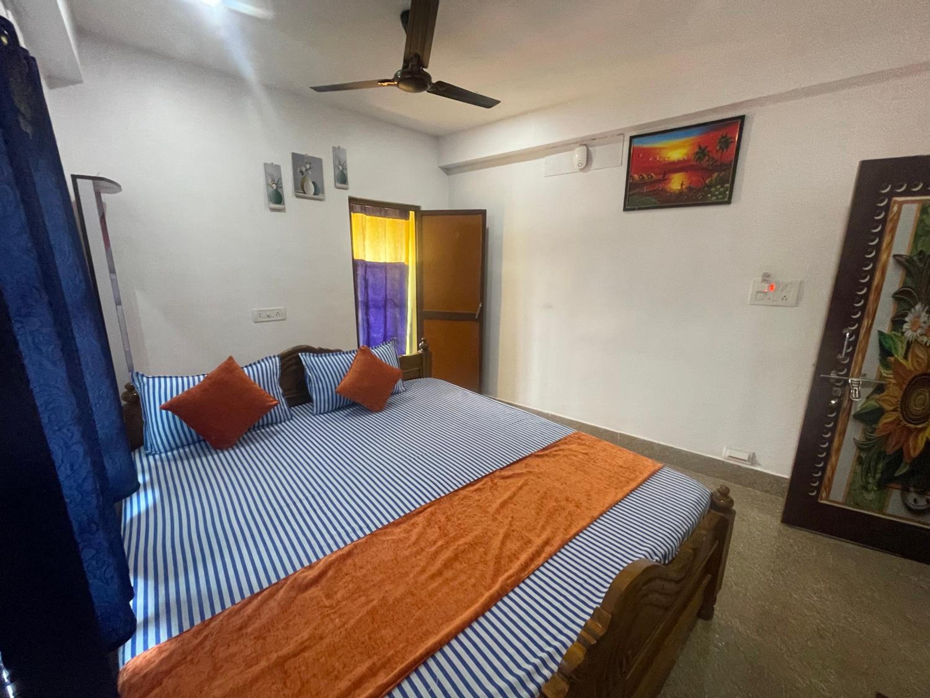 Deluxe Double Room with Balcony photo 3