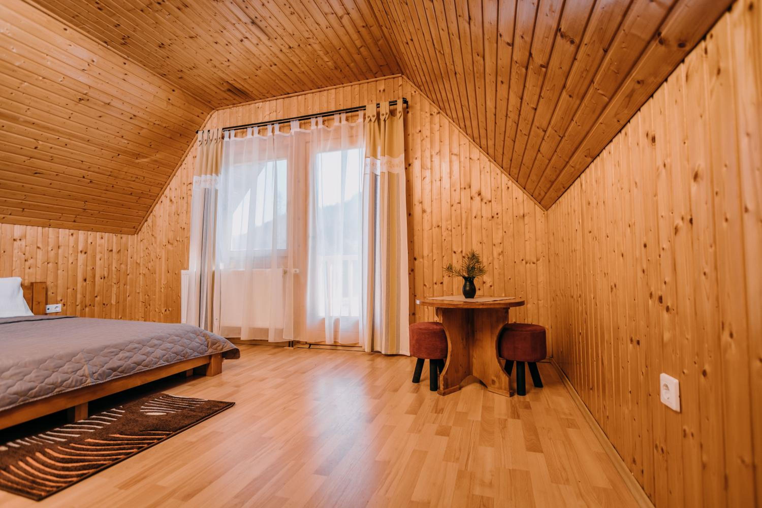 Apartment with Mountain View photo 1
