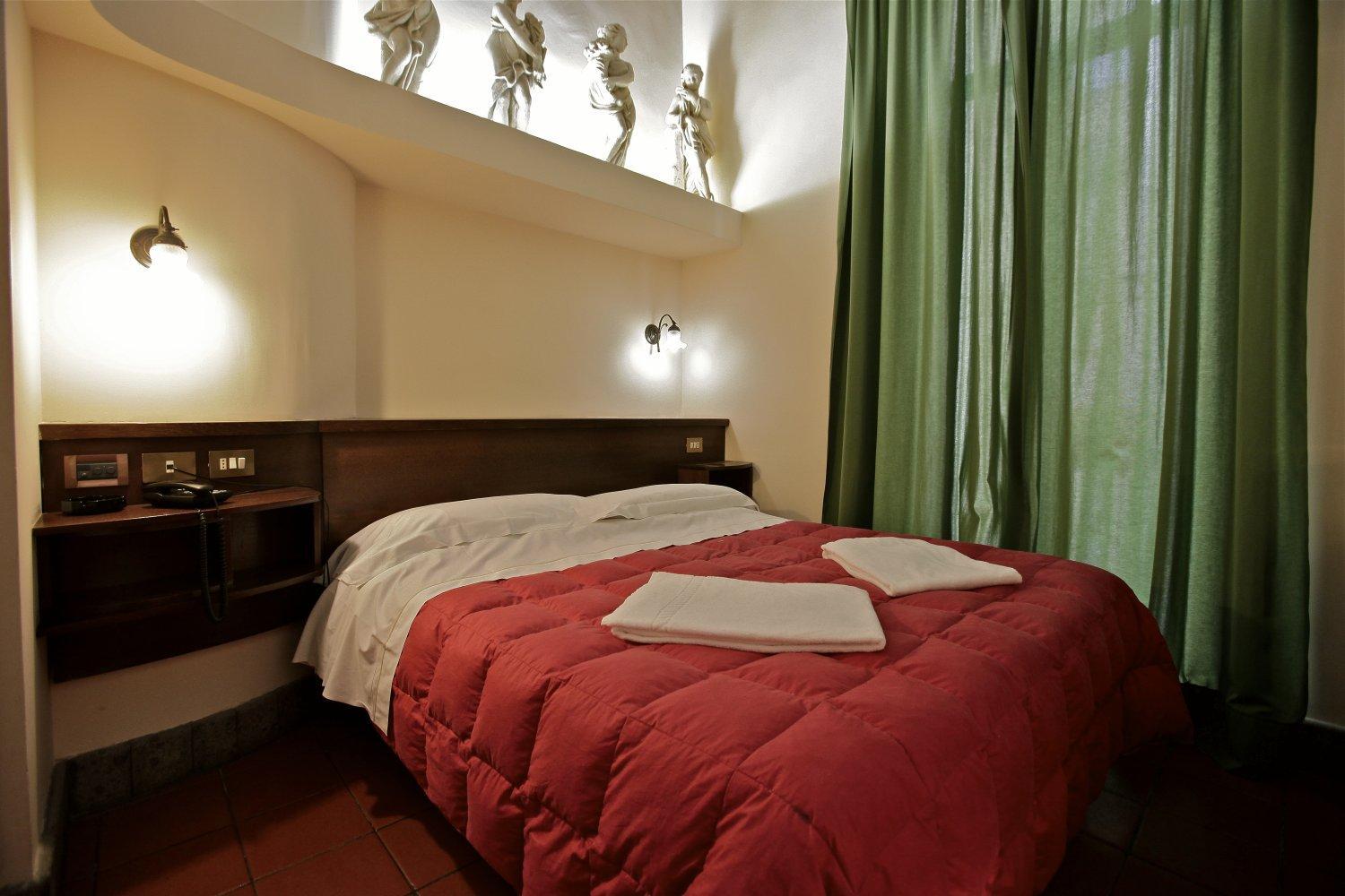Double Room - Photo 2