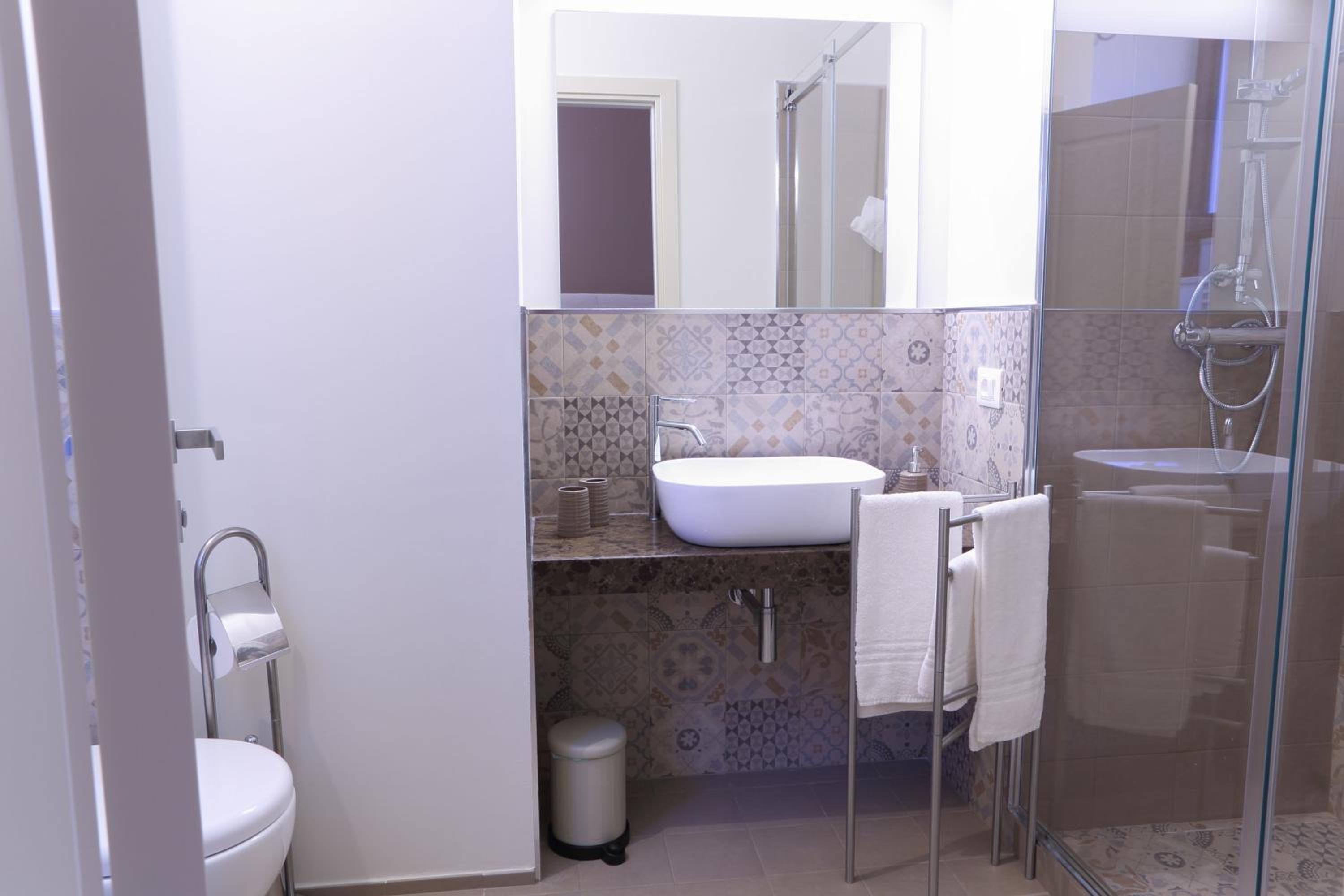 Luxury Triple Room - Photo 16