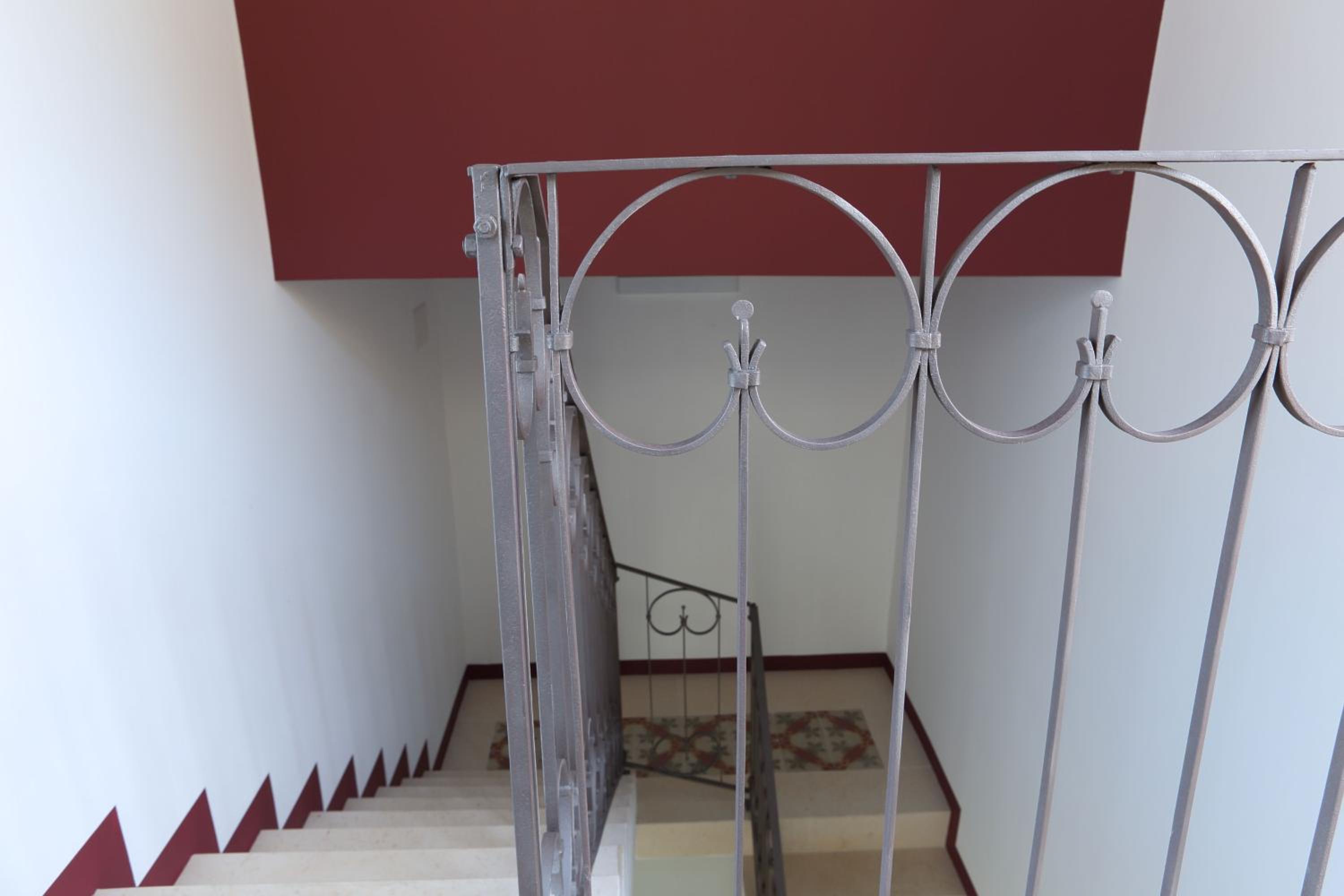 Deluxe King Room - Photo 12