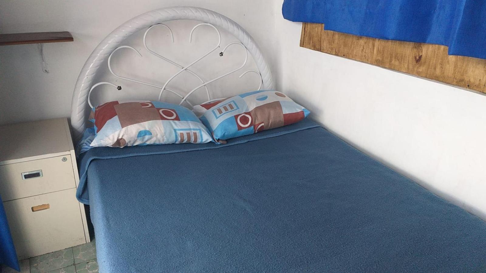 Standard Single Room With Shared Bathroom photo 1