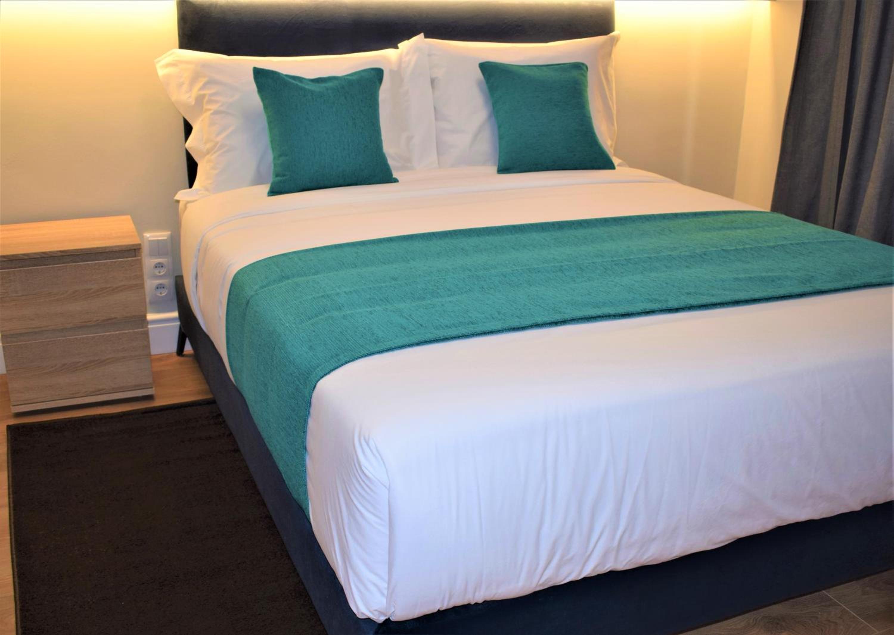 One-Bedroom Apartment - Photo 12