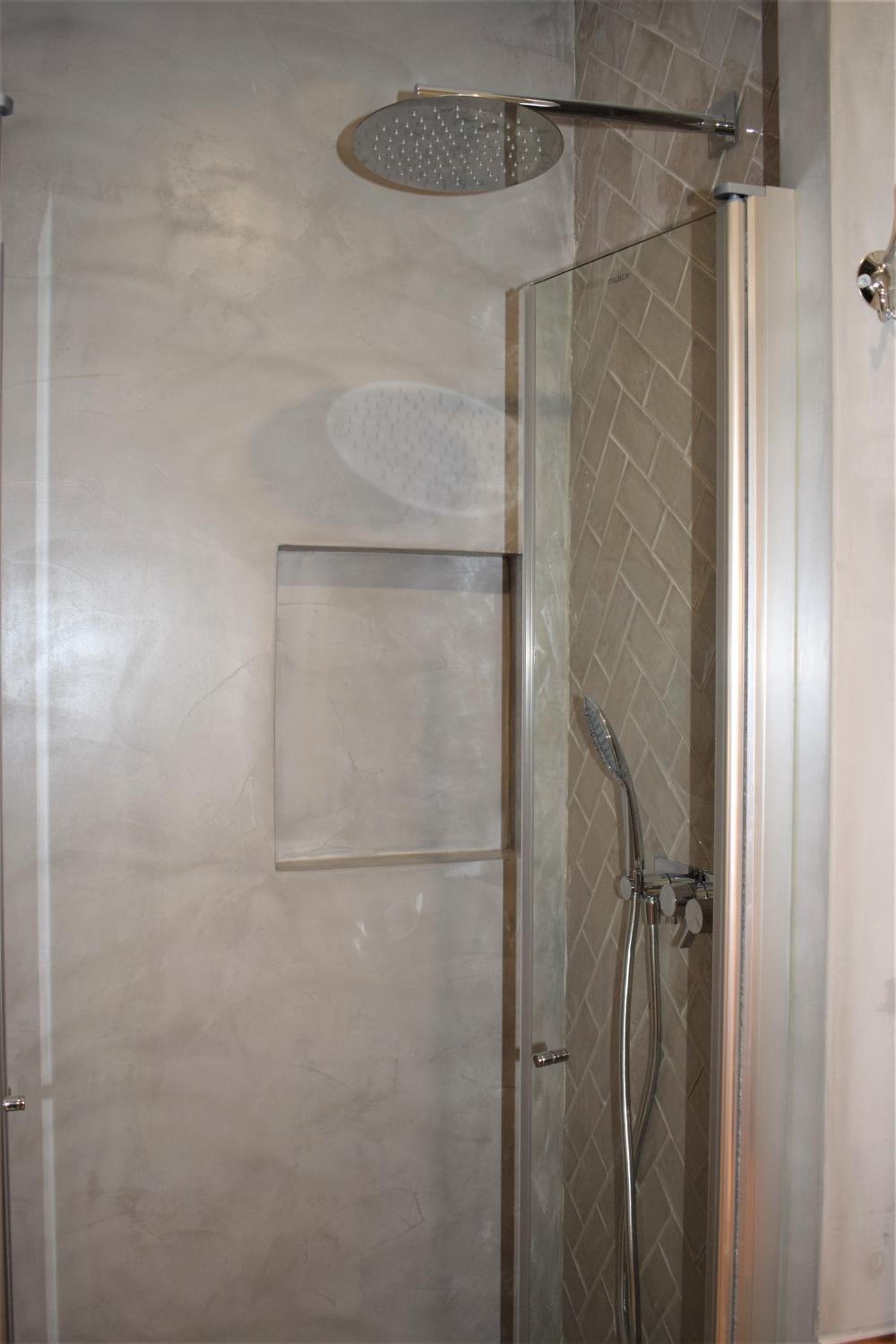 One-Bedroom Apartment - Photo 11
