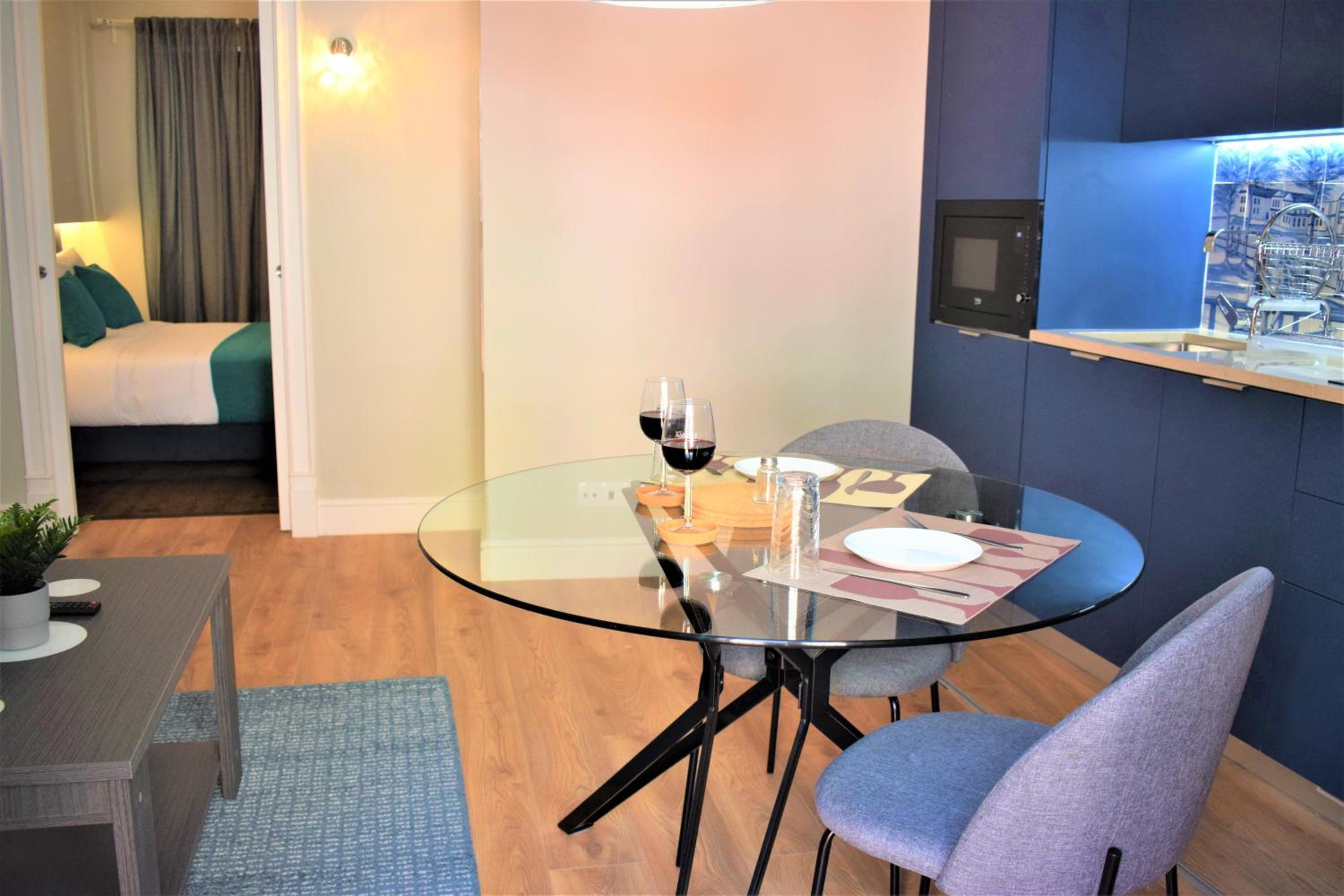 One-Bedroom Apartment - Photo 4