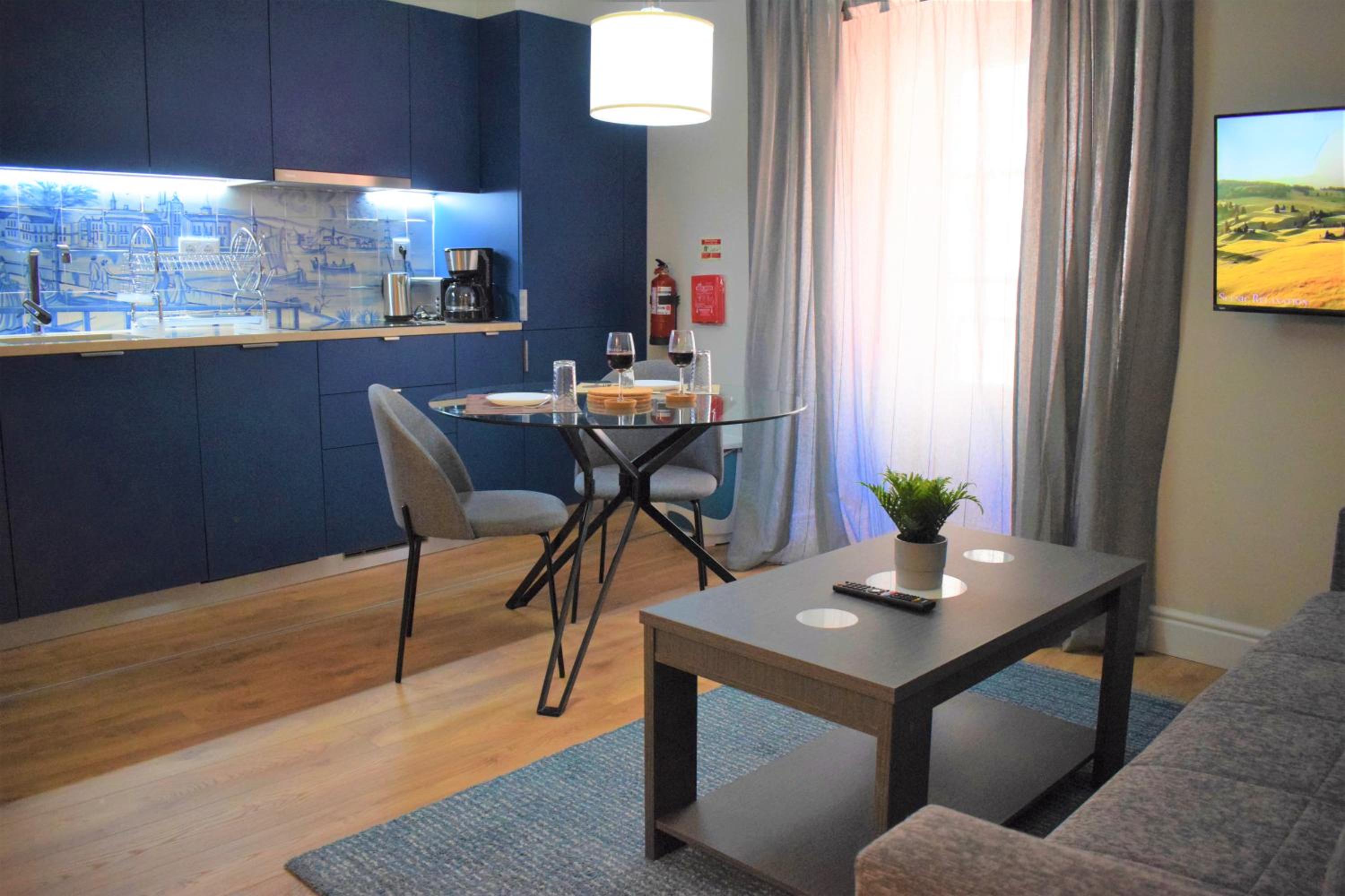 One-Bedroom Apartment - Photo 2