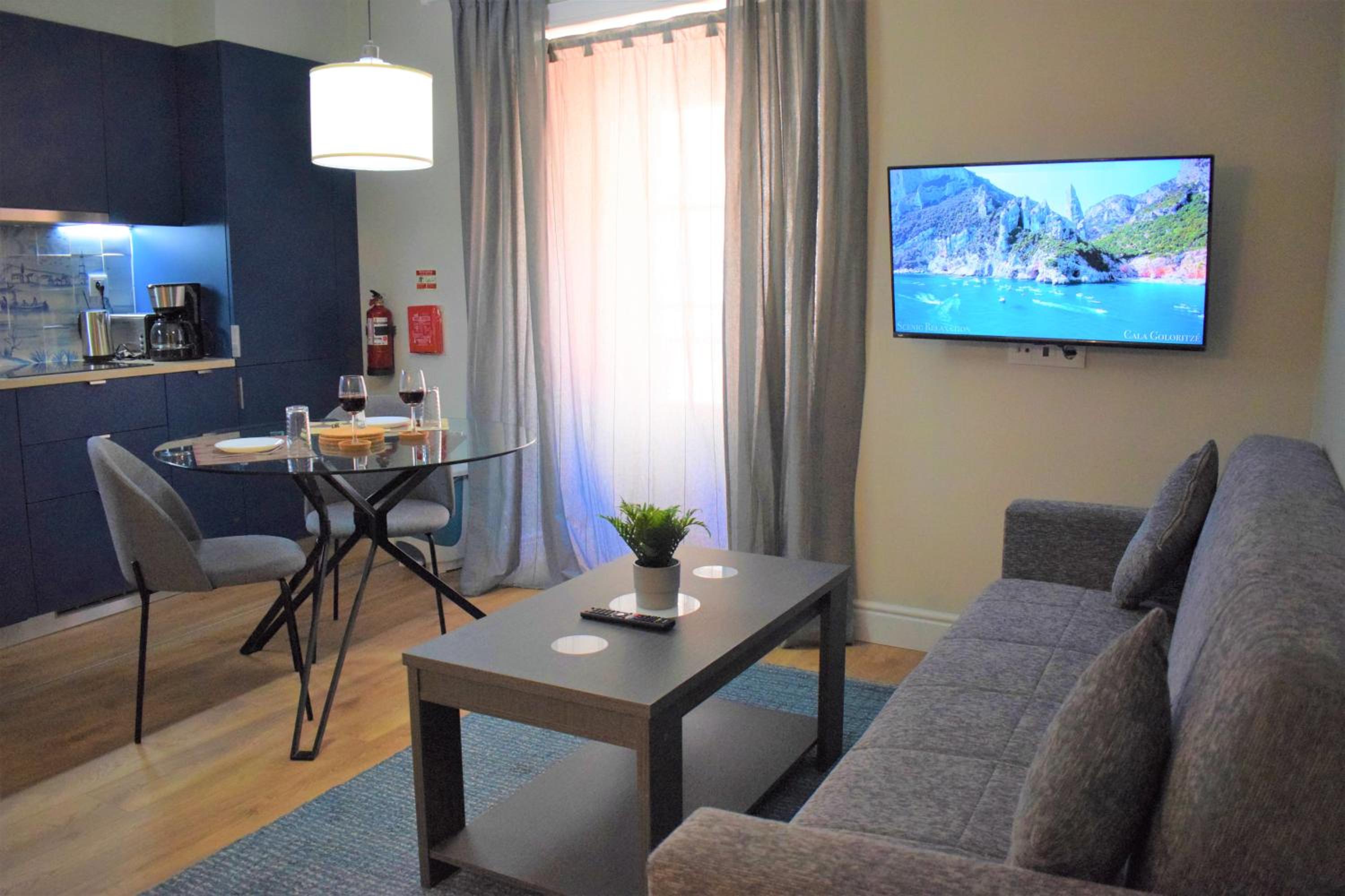 One-Bedroom Apartment - Photo 13