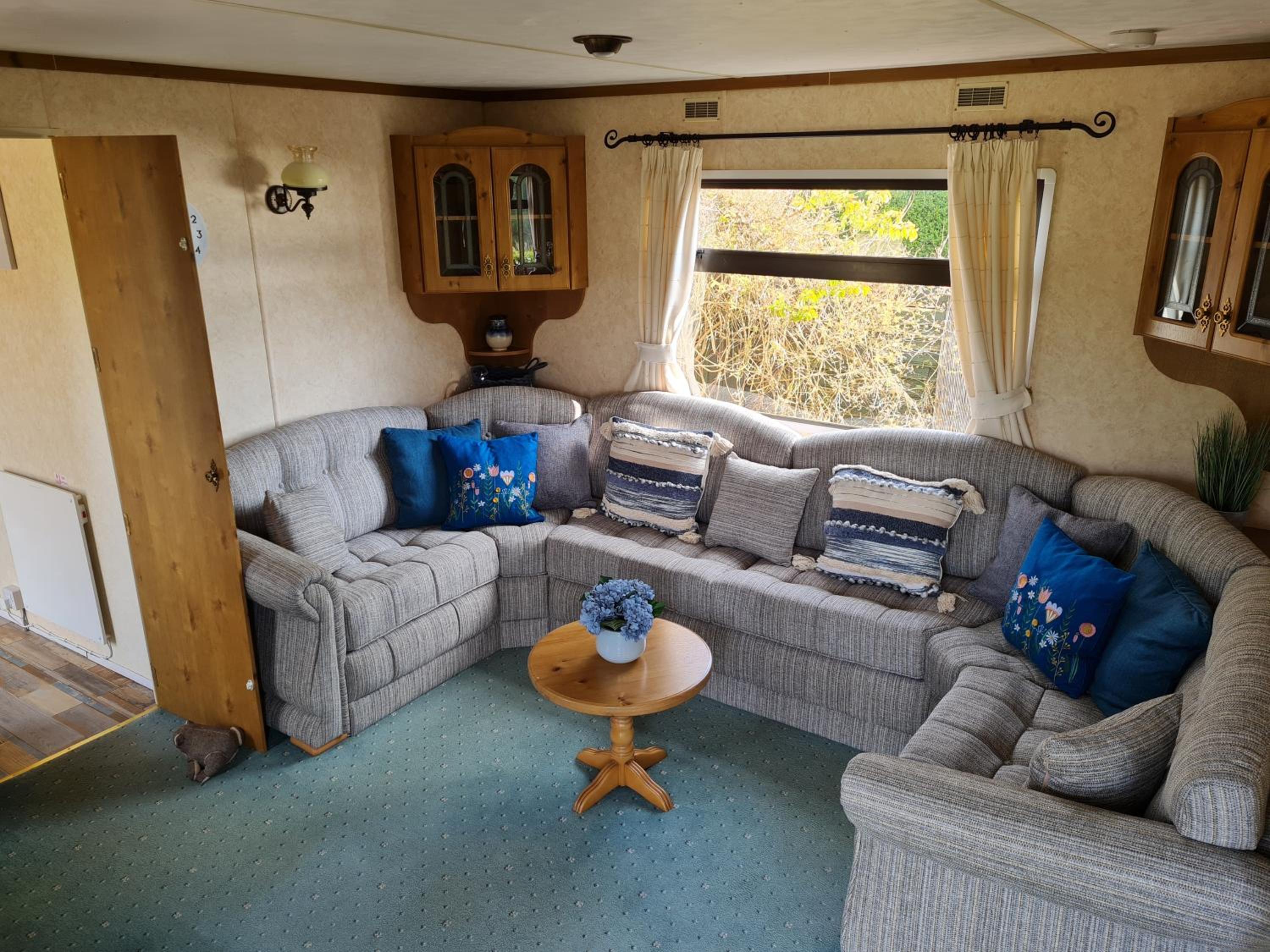 Mobile Home photo 1