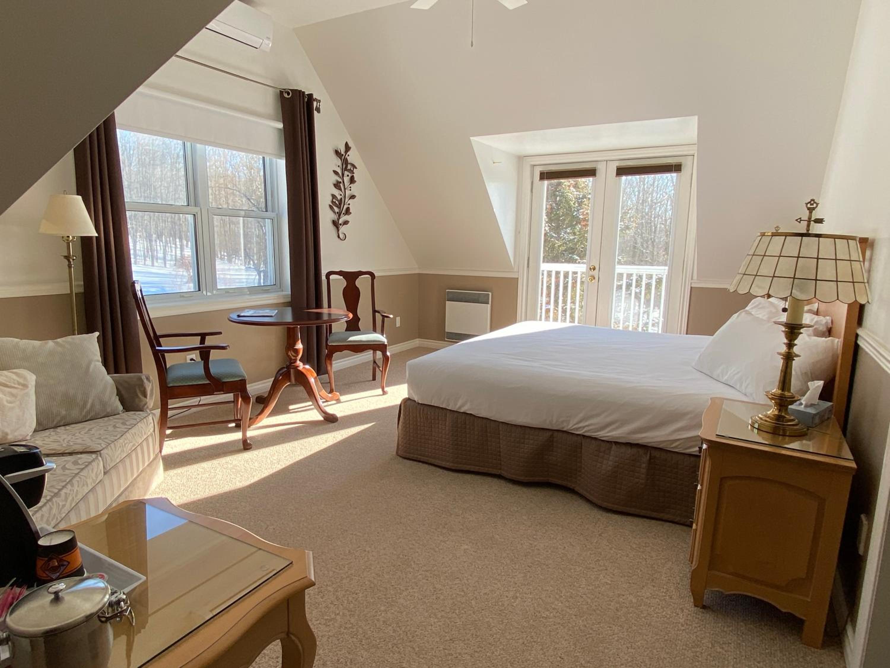 King Room with Mountain View photo 1
