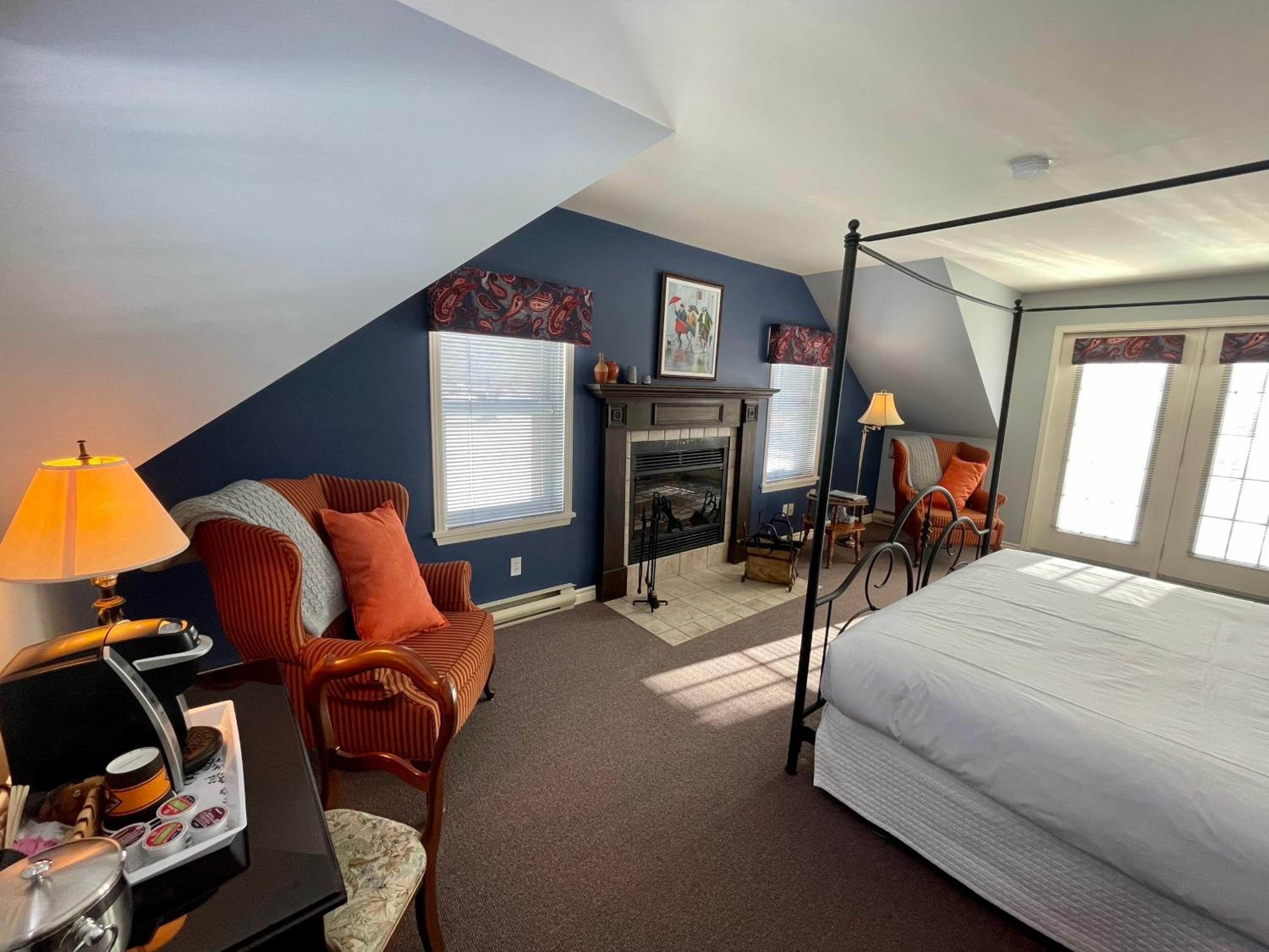 King Room with Balcony photo 3