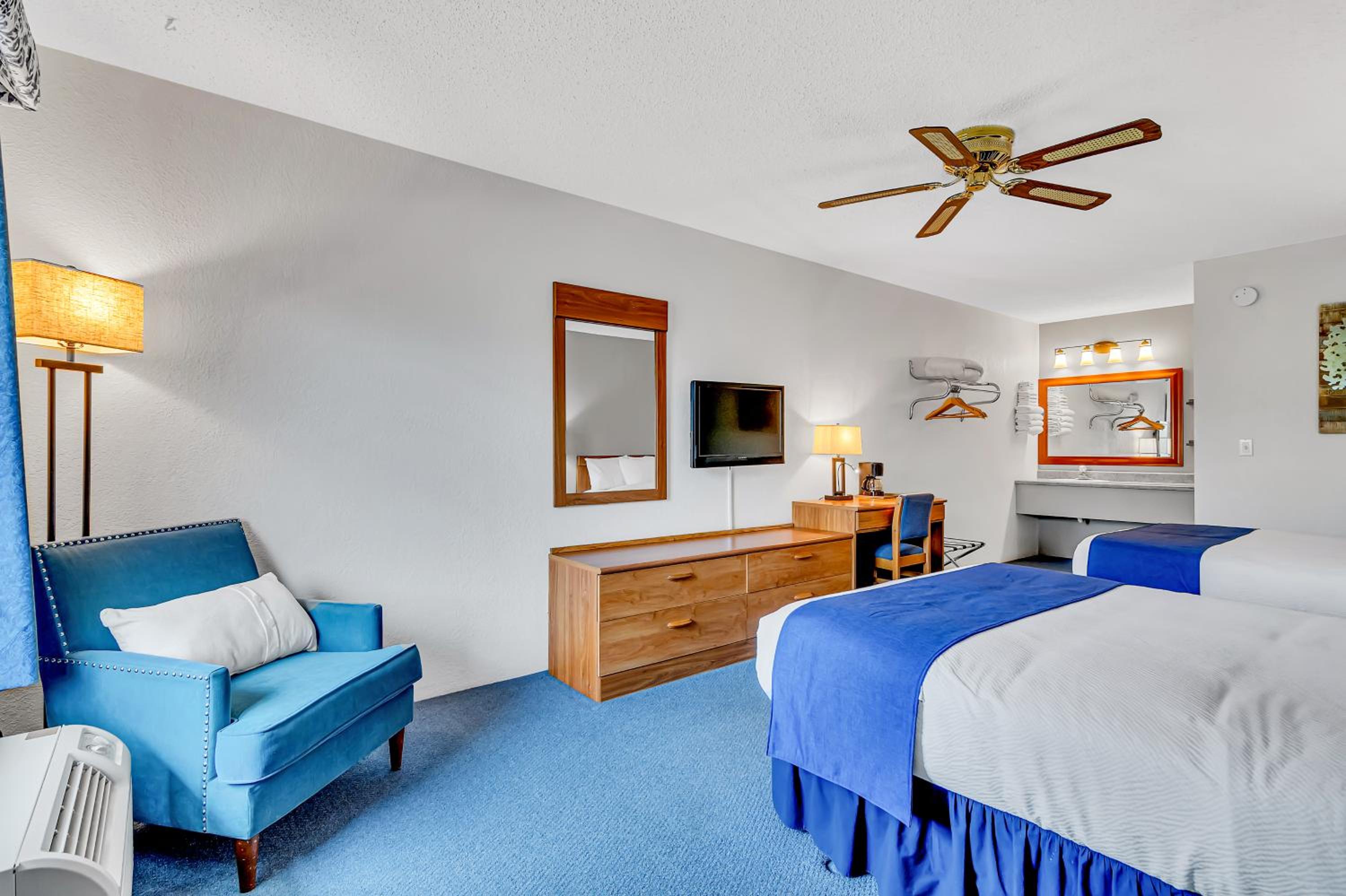 Double Room with Two Double Beds - Non-Smoking