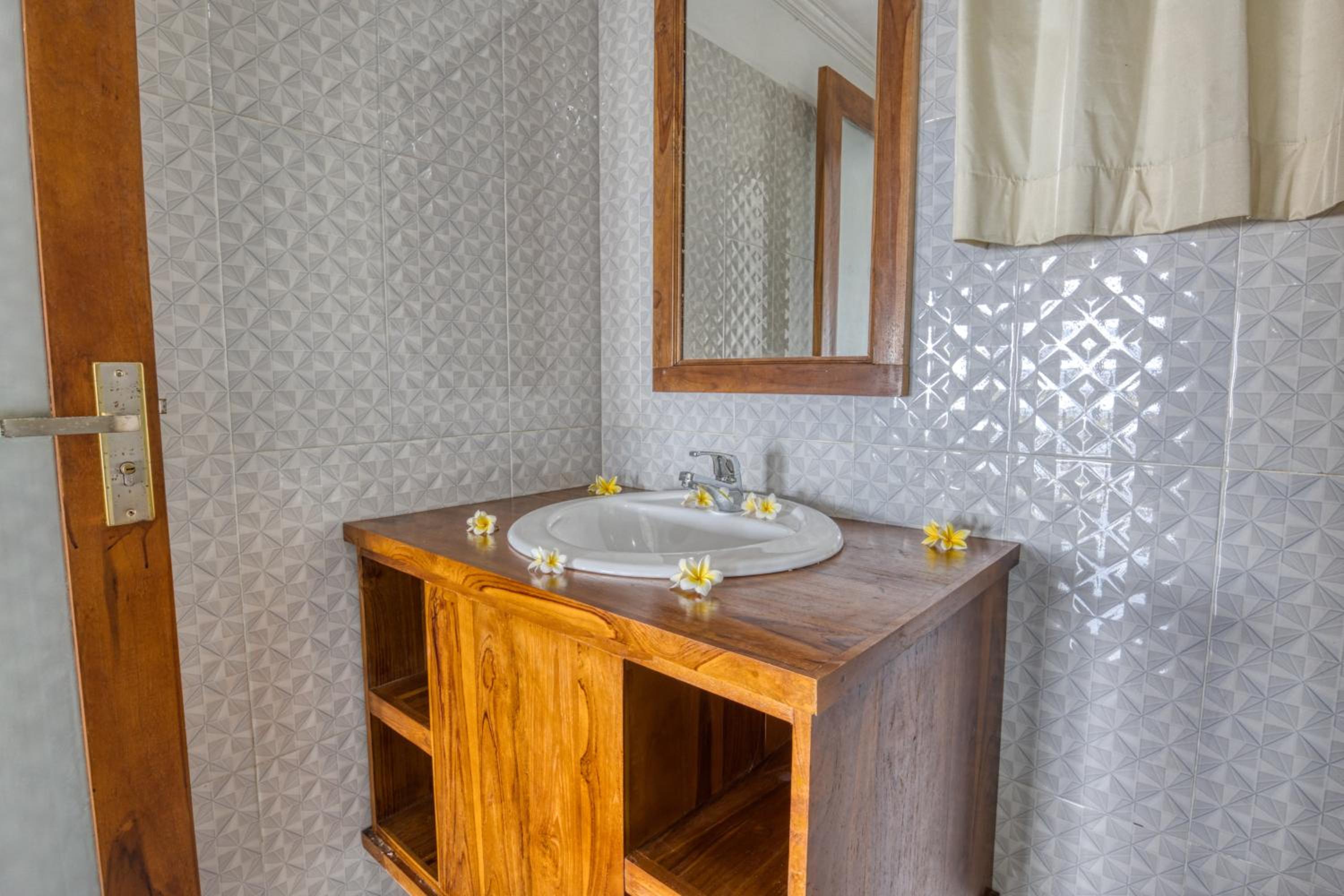Double Room with Sea View - Photo 21