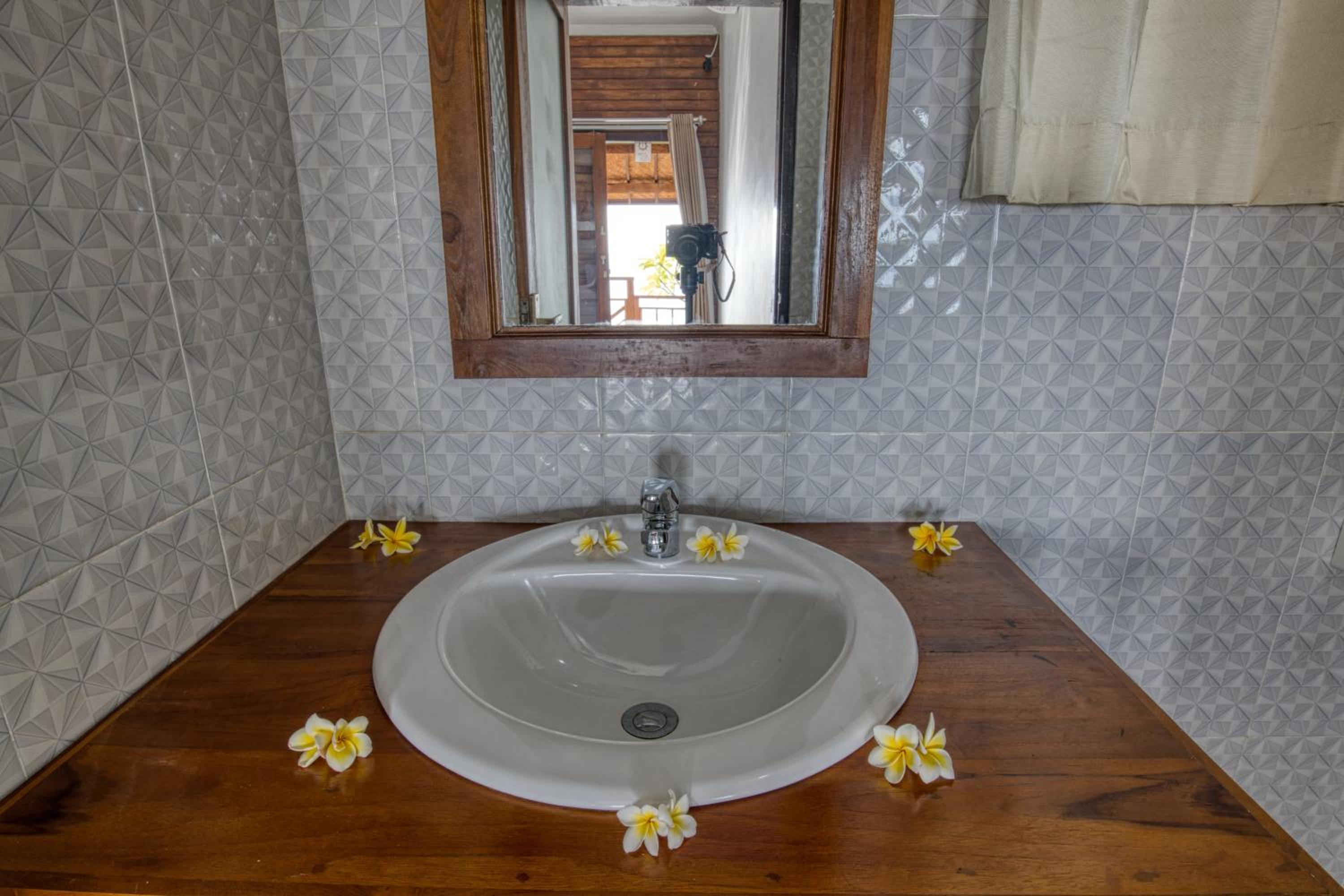 Double Room with Sea View - Photo 11