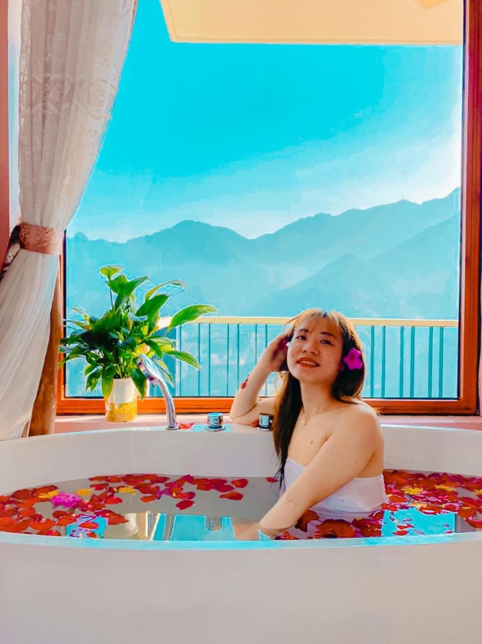 Suite with Mountain View - Photo 6