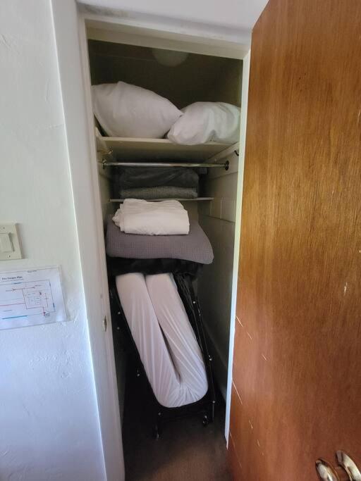 One-Bedroom House - Photo 14