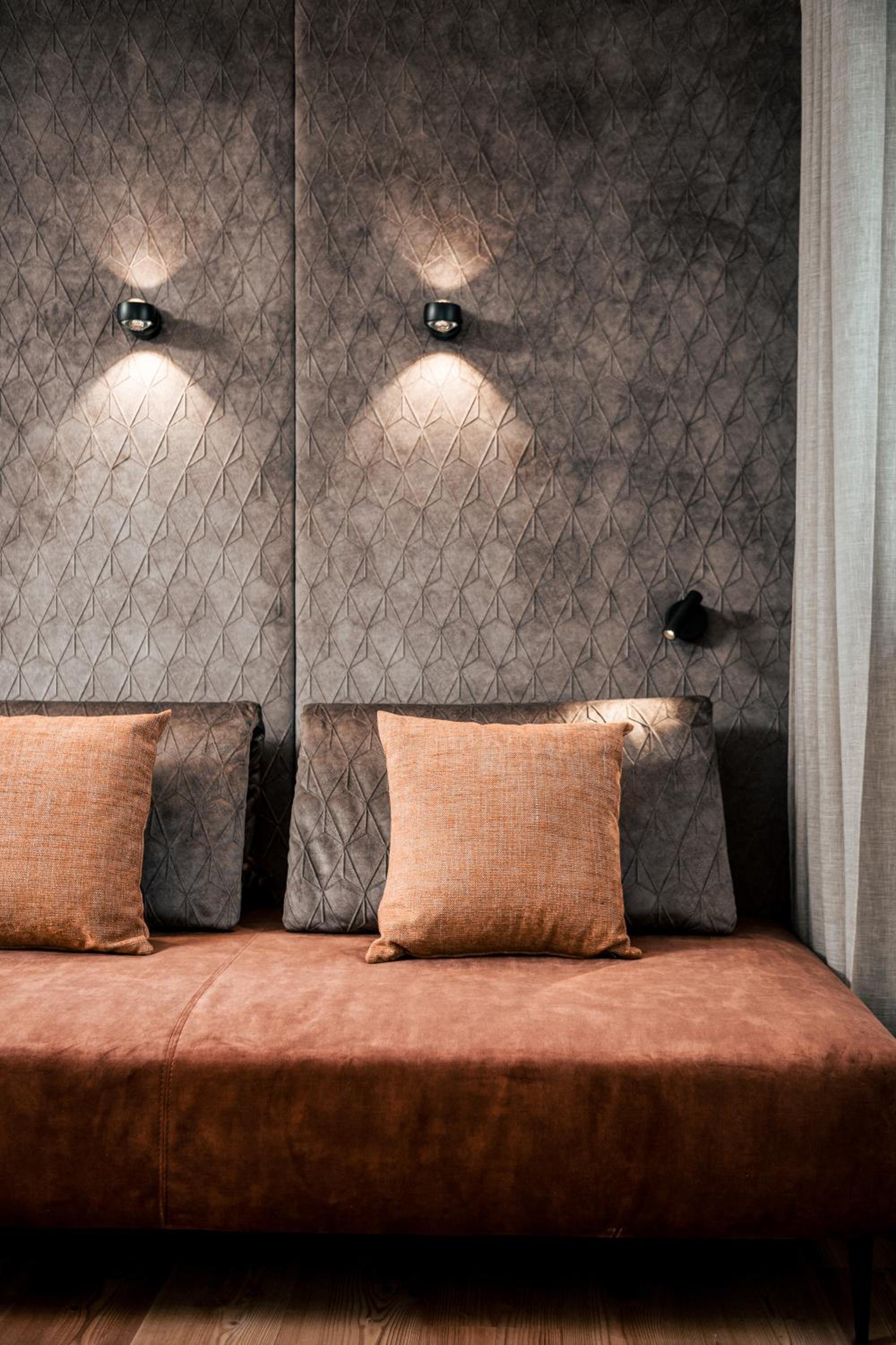 Double Room with Balcony - Photo 2