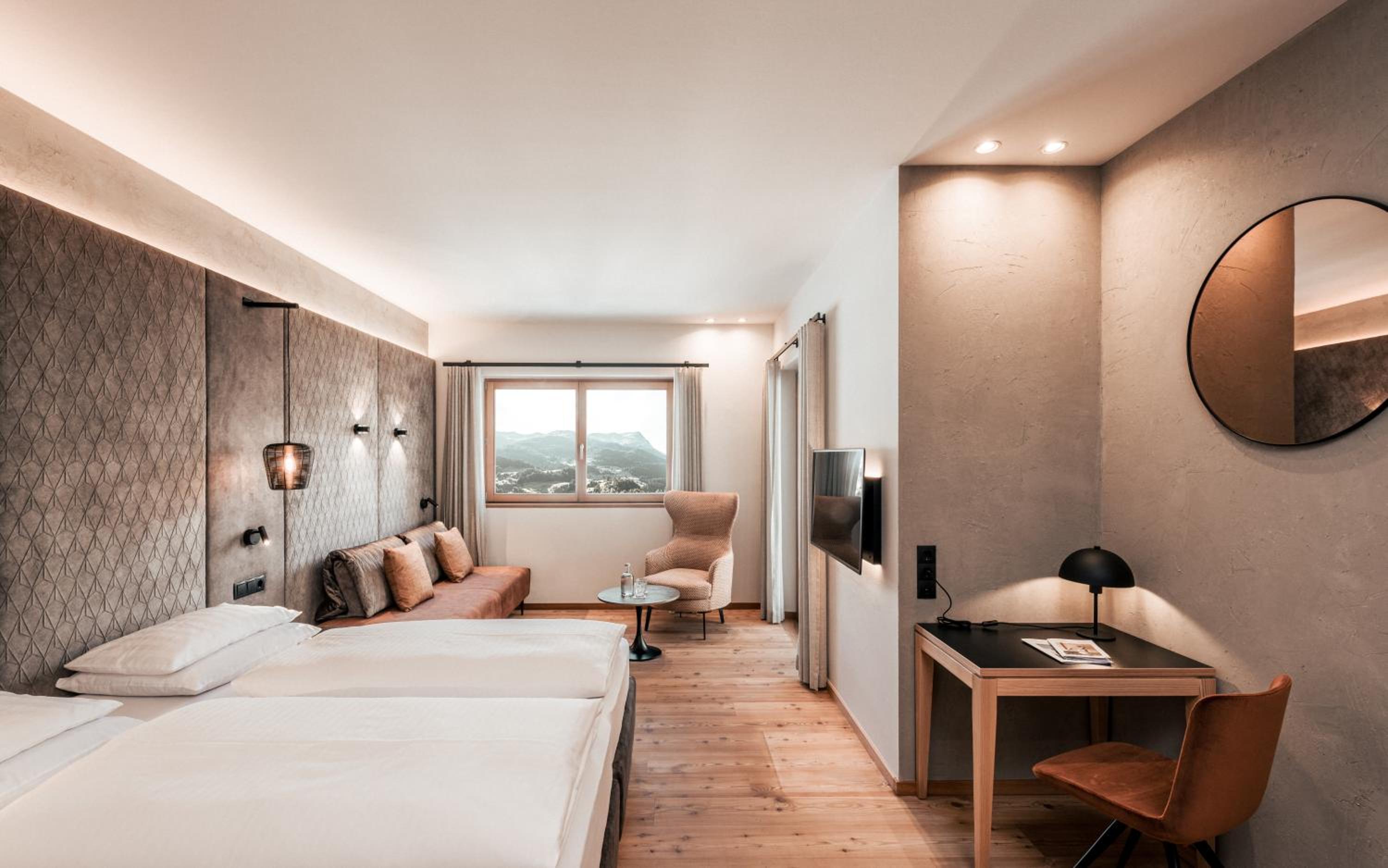 Double Room with Balcony - Photo 1