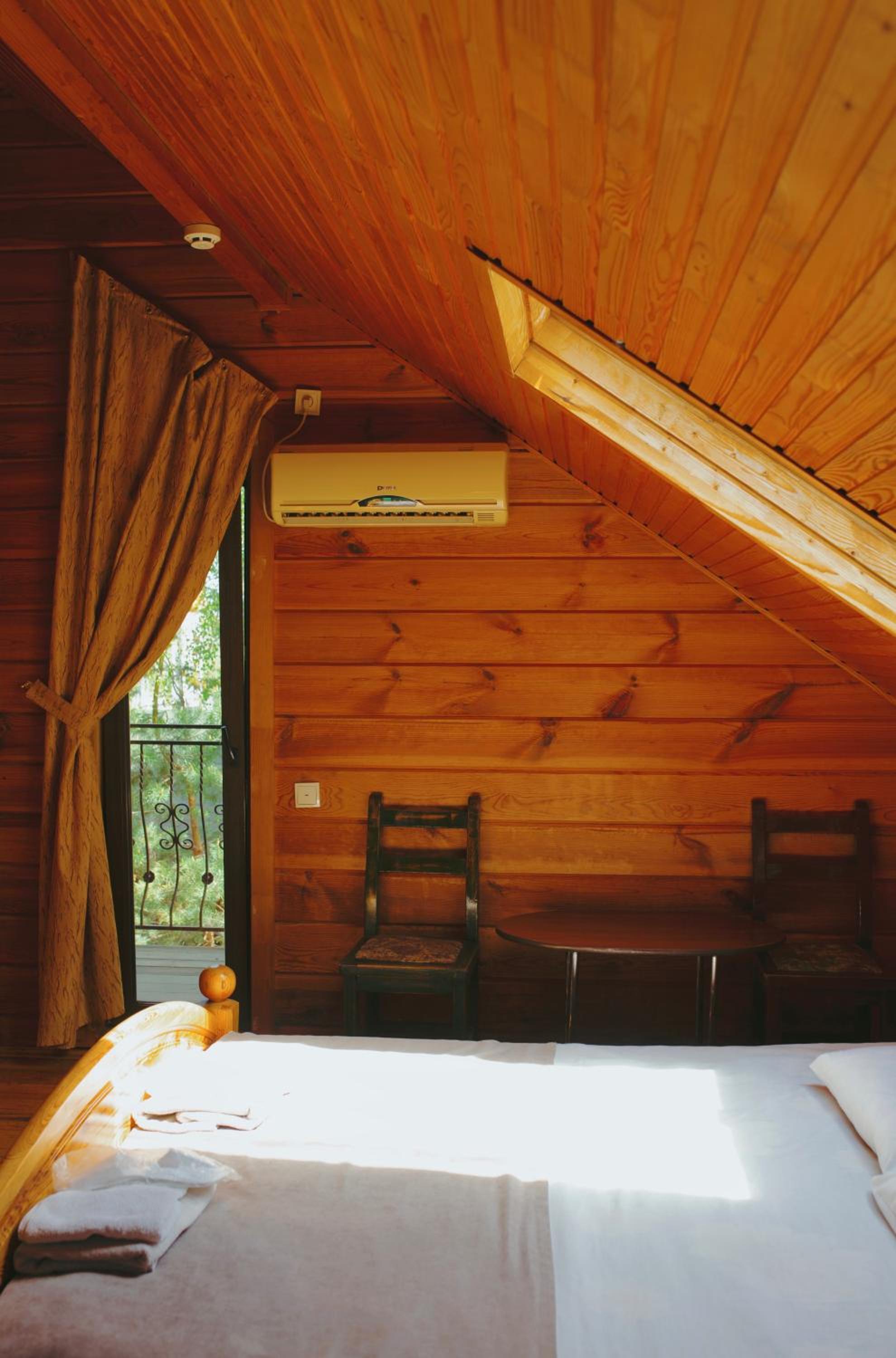 Large Double Room photo 2