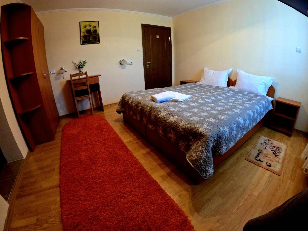 Double Room with Private Bathroom photo 3