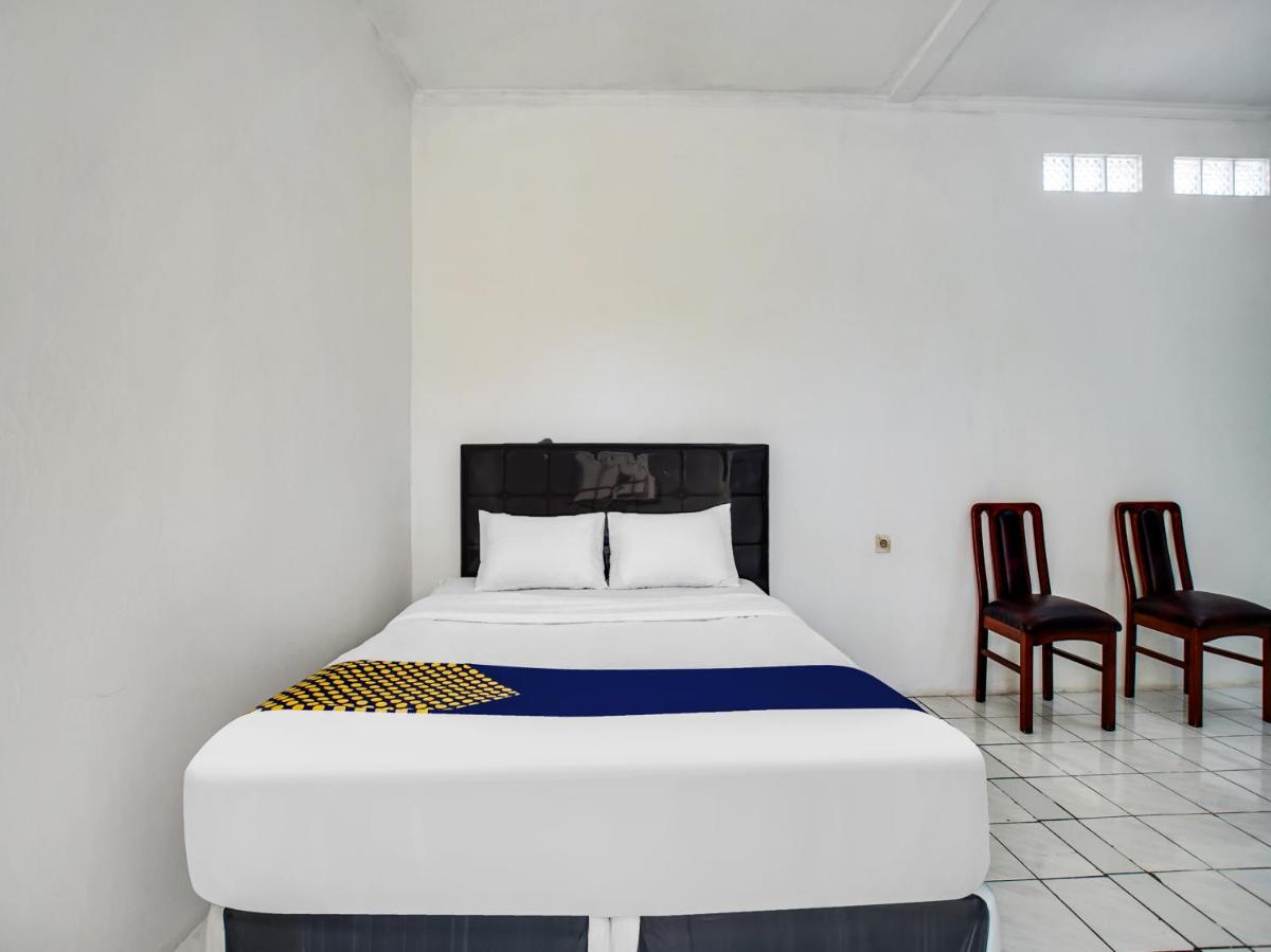 Budget Double Room - Photo 4