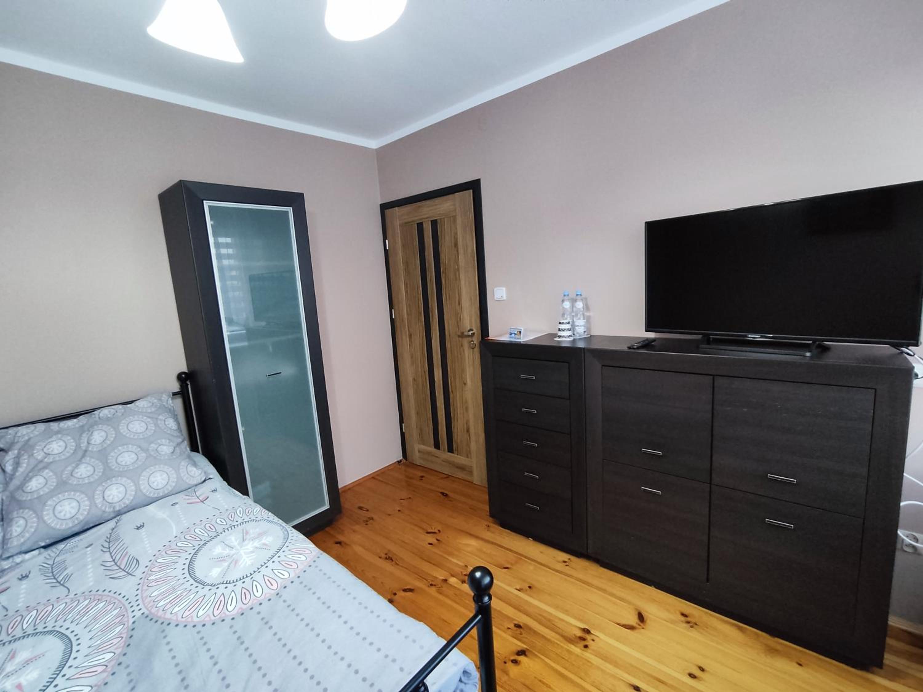 Double Room with Balcony - Photo 2