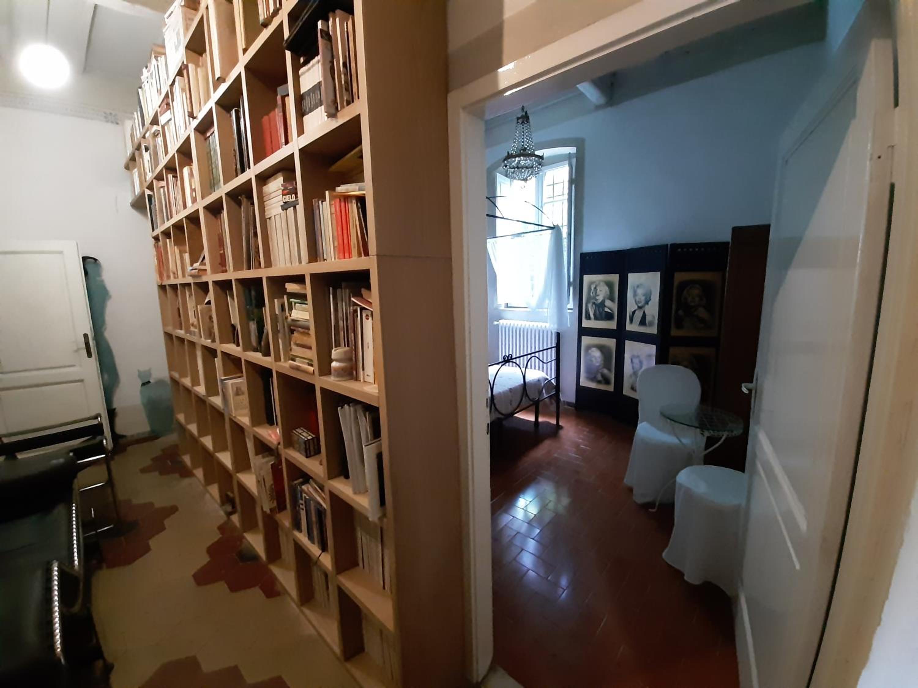Double Room - Photo 7