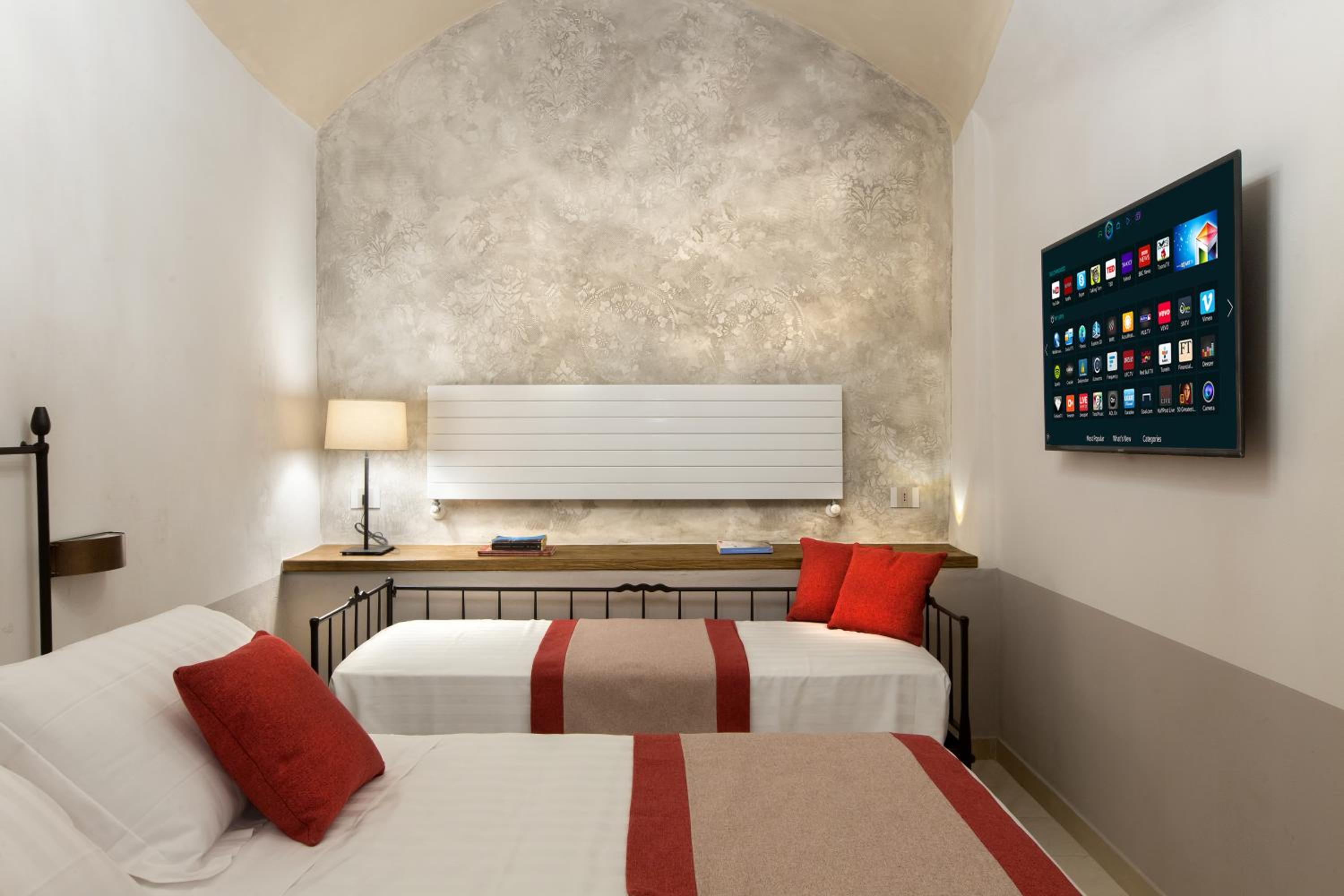 Triple Room - Photo 12