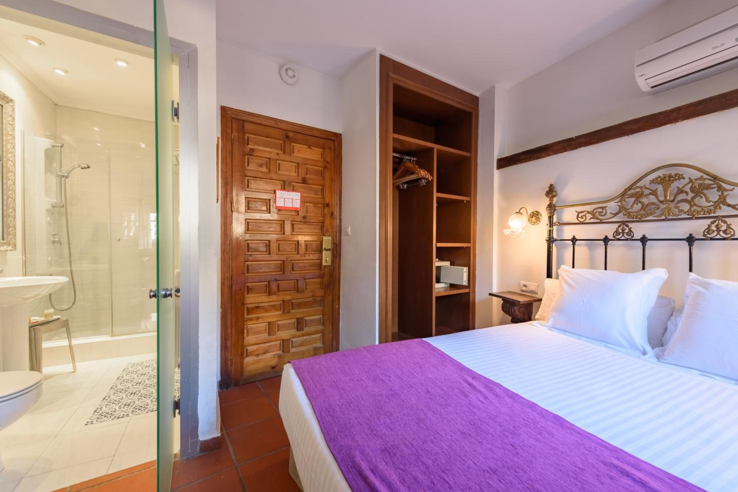 Standard Single Room photo 3