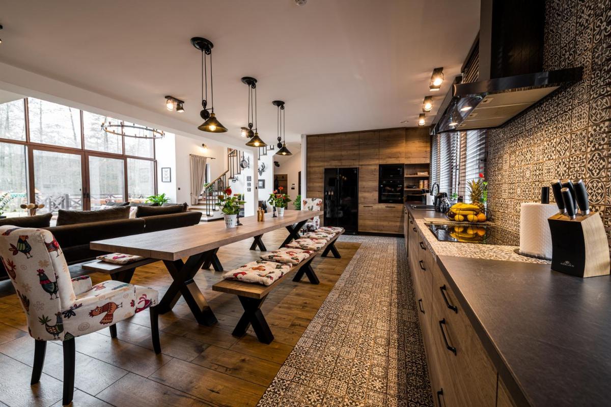 Villa photo 2