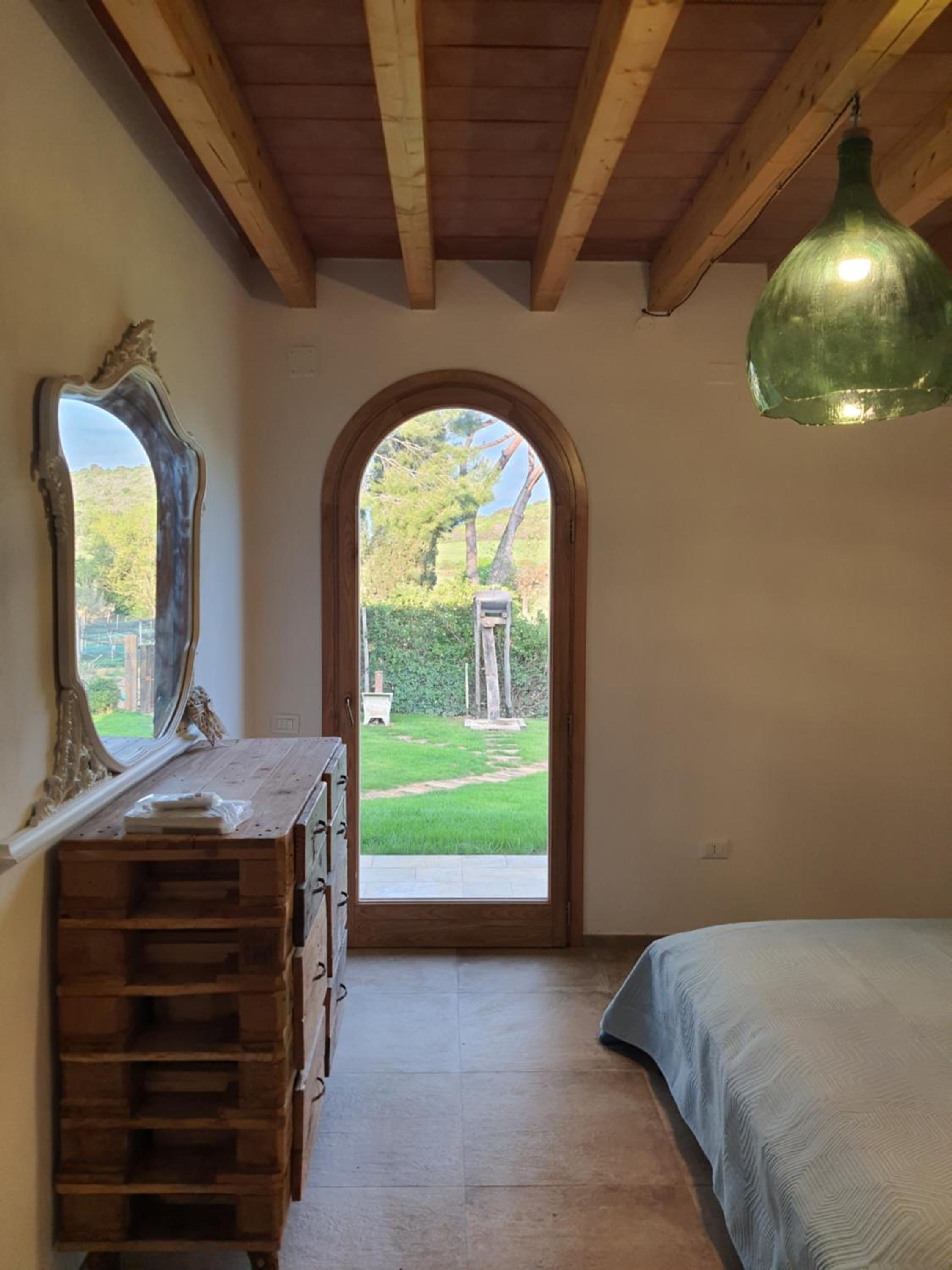 One-Bedroom House photo 1