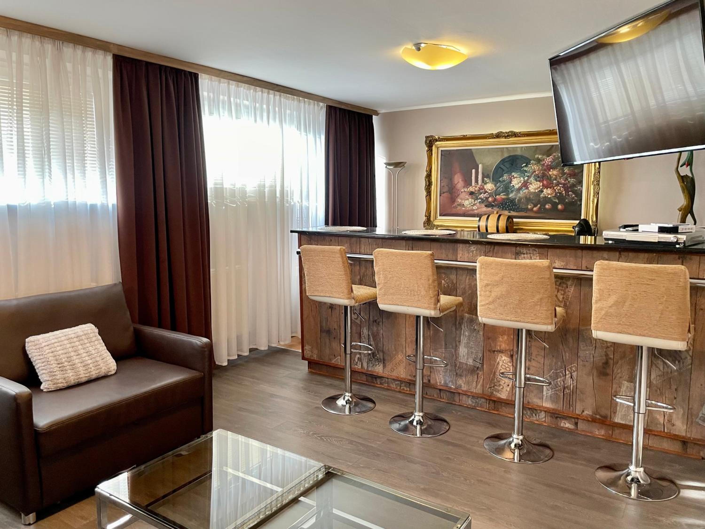 One-Bedroom Apartment - Photo 9