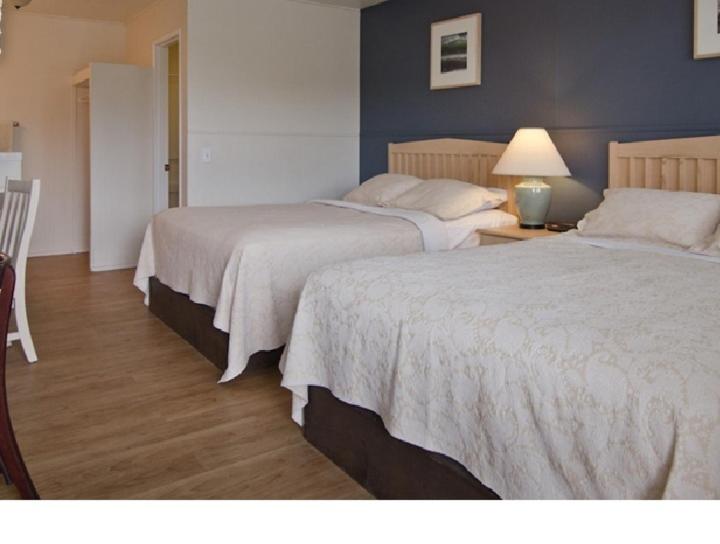 Standard Queen Room with Two Queen Beds