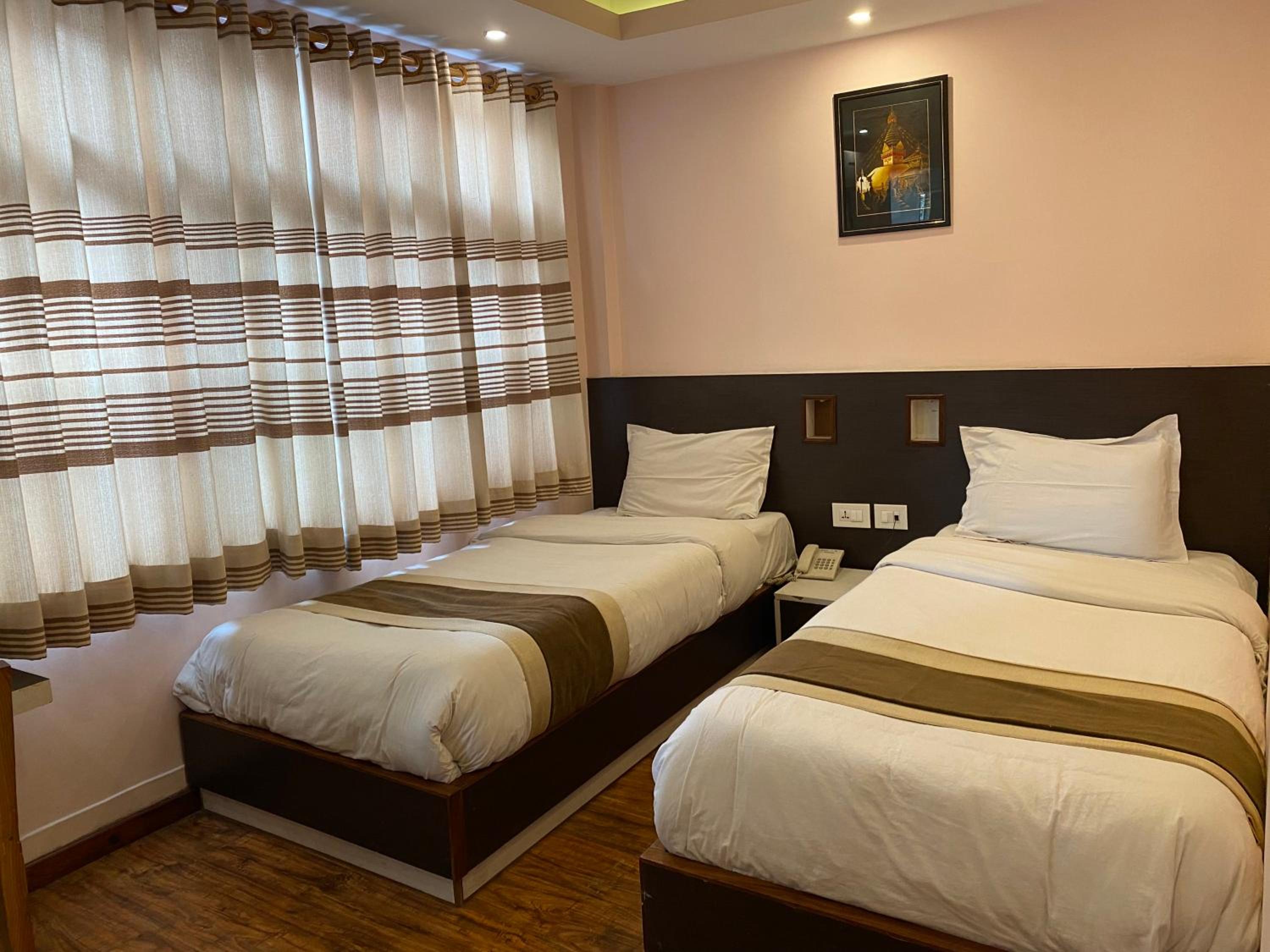 Deluxe Twin Room - Photo 3