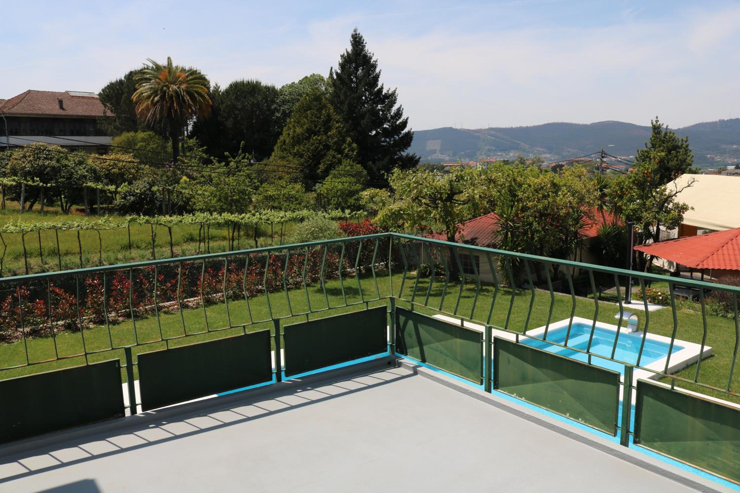Double Room with Balcony - Photo 4