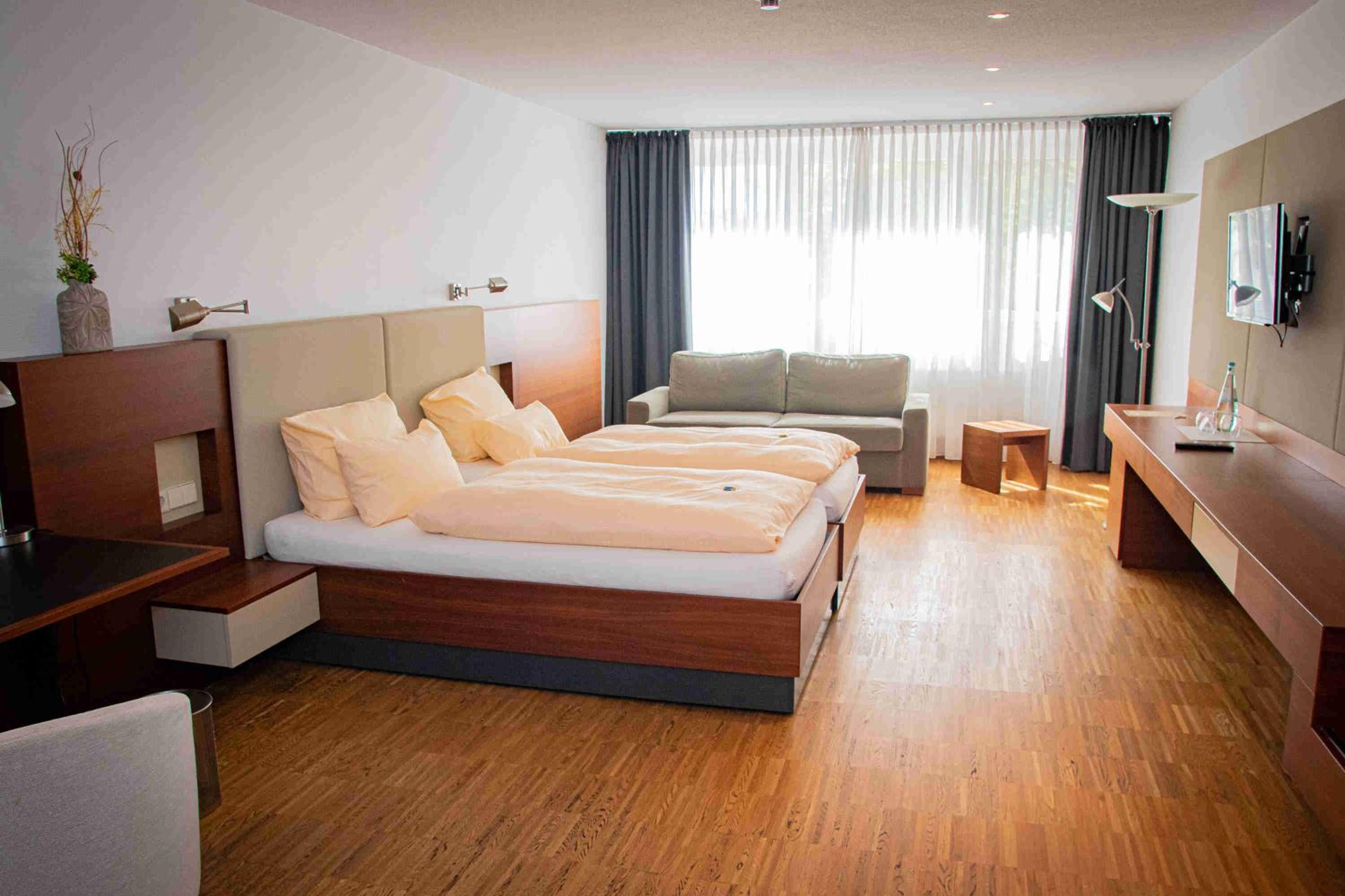 Large Double Room photo 3